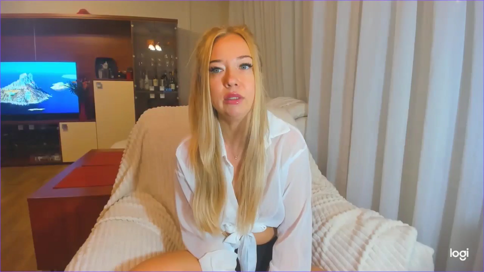 Gallery image thumbnail from FlamingoDream's myfreecams stream on, 08/07/2024, 03:47 image 12 of 20