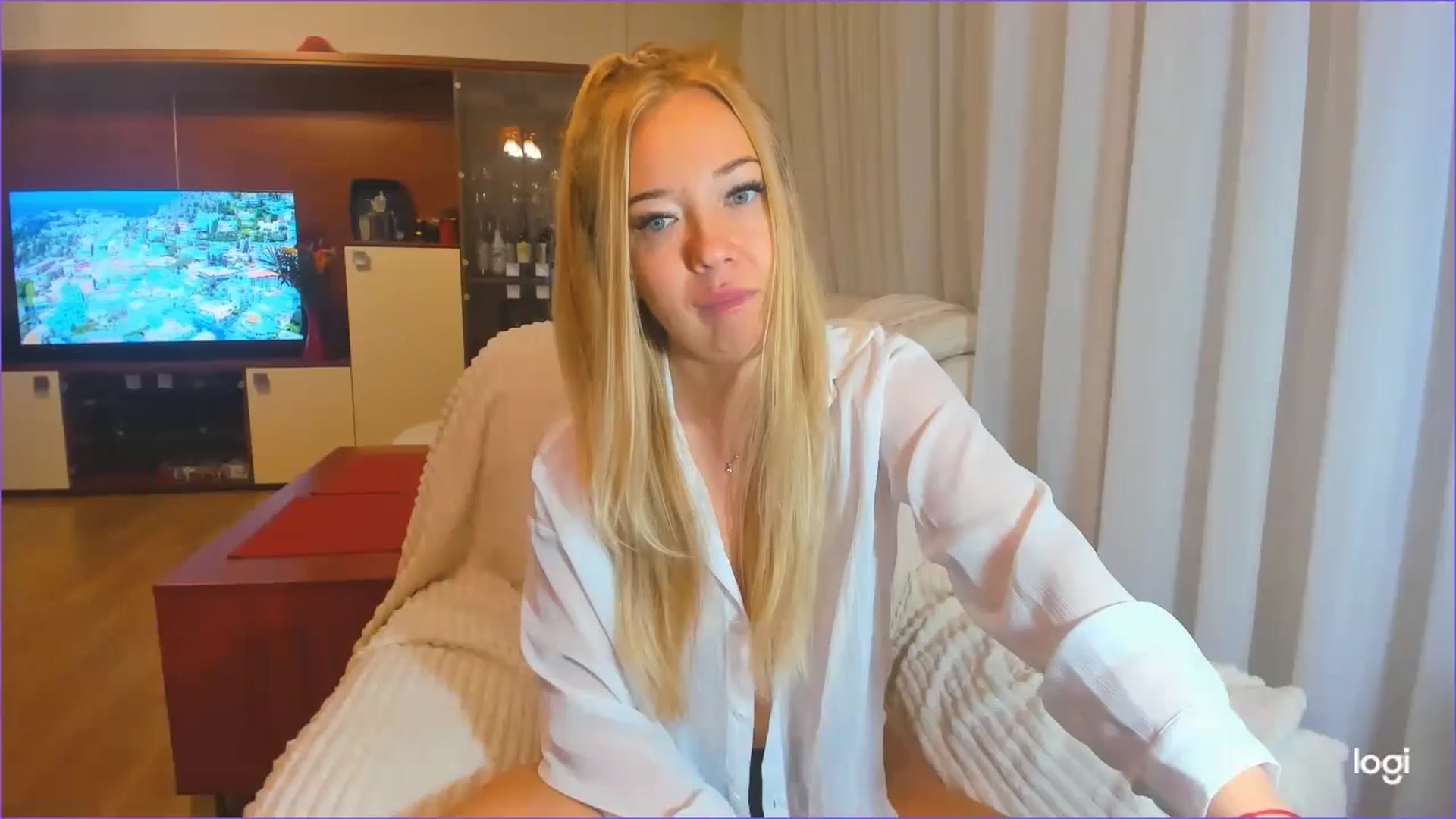 Gallery image thumbnail from FlamingoDream's myfreecams stream on, 08/07/2024, 03:47 image 1 of 20