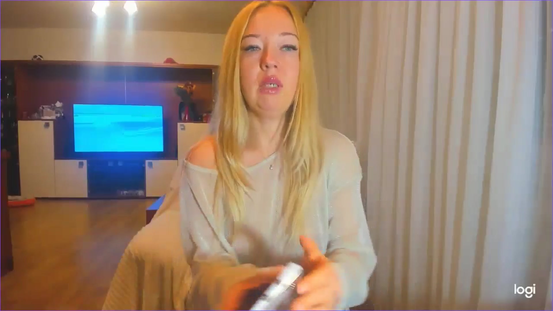 Gallery image thumbnail from FlamingoDream's myfreecams stream on, 08/09/2024, 24:32 image 10 of 20