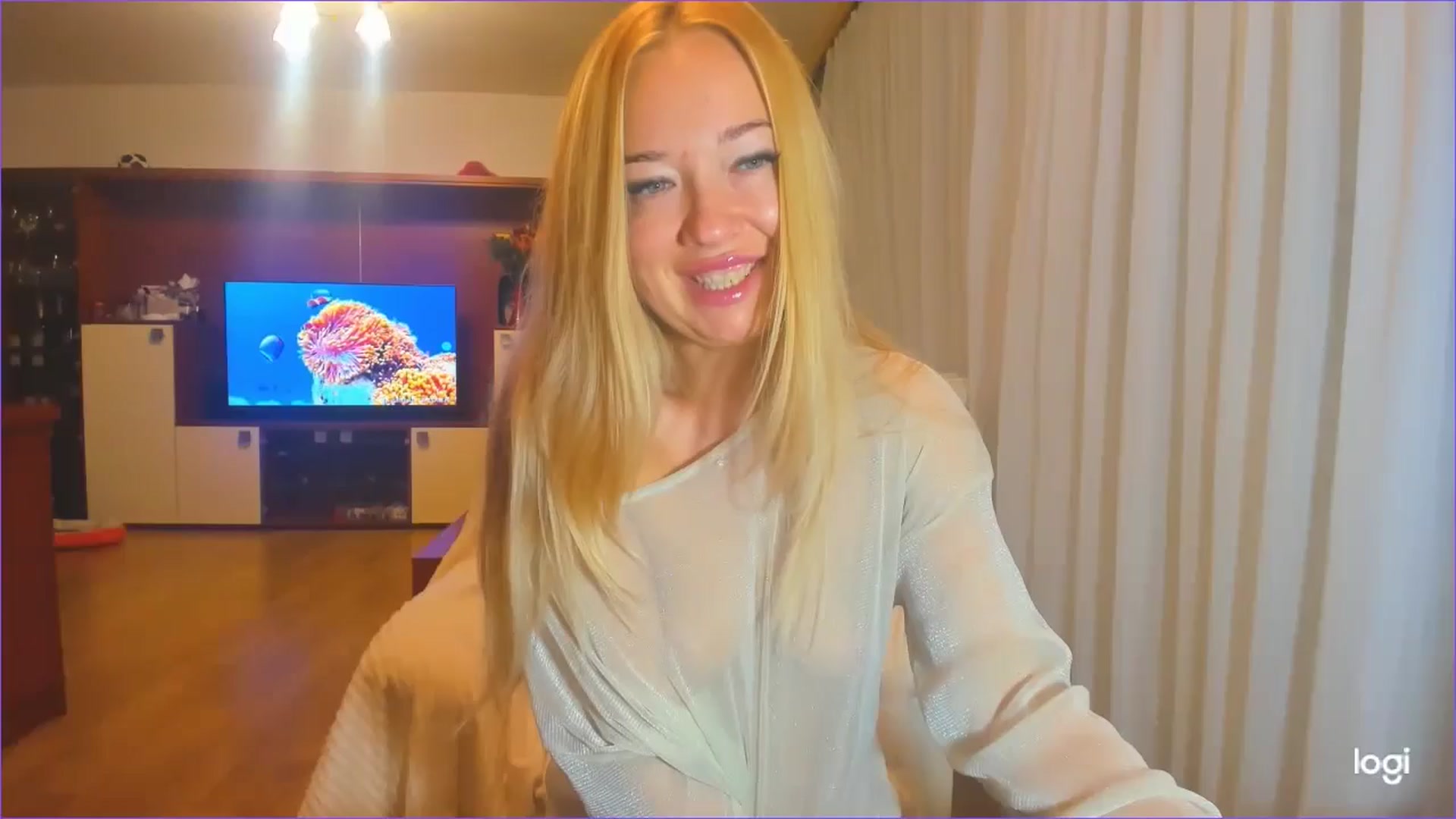 Gallery image thumbnail from FlamingoDream's myfreecams stream on, 08/09/2024, 24:32 image 1 of 20