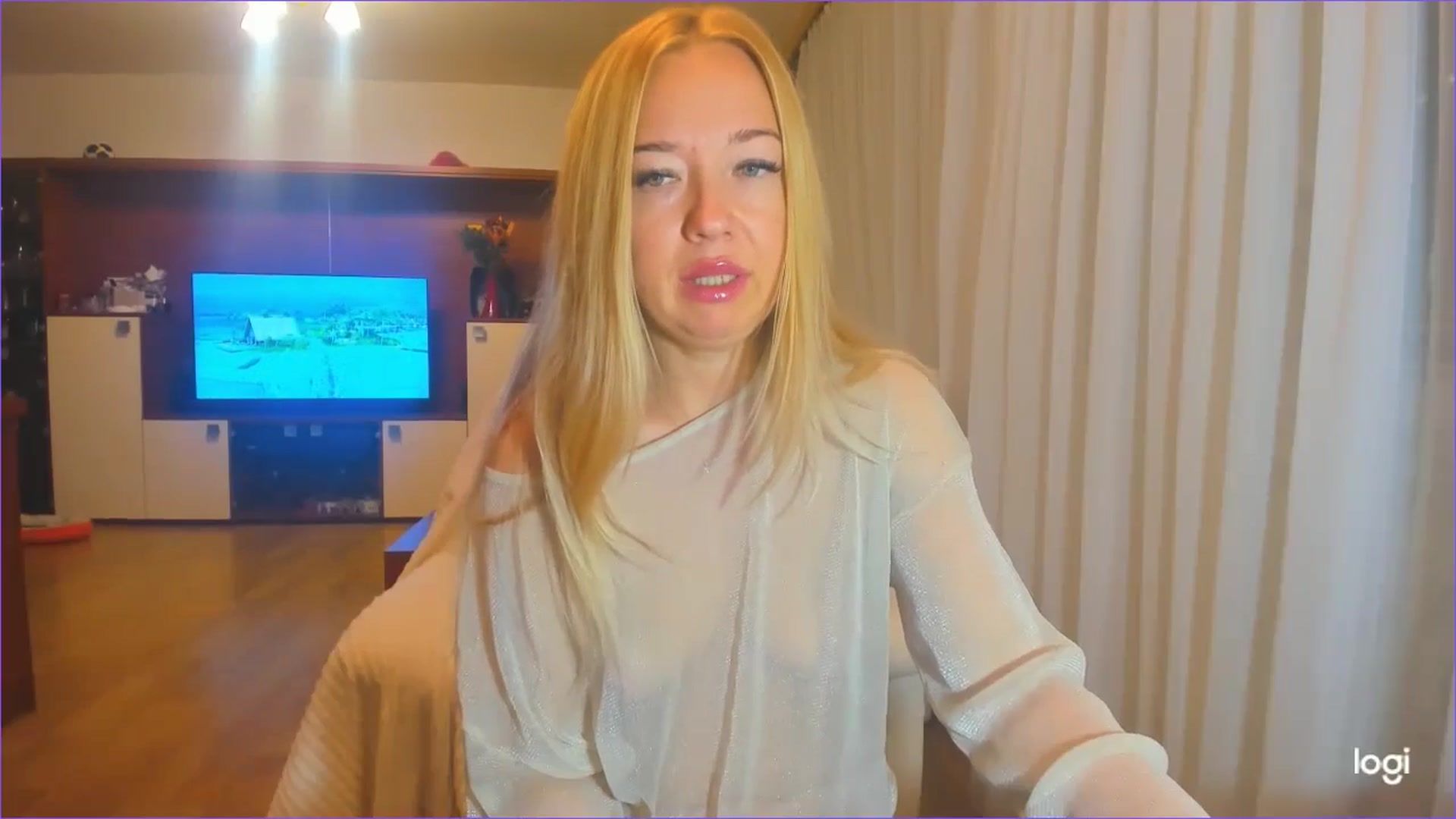 Gallery image thumbnail from FlamingoDream's myfreecams stream on, 08/09/2024, 24:32 image 7 of 20