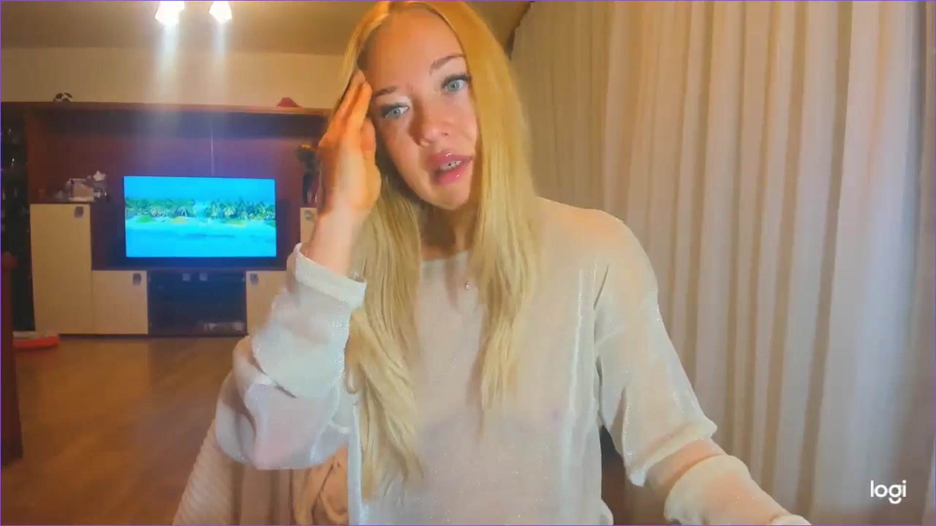 Gallery image thumbnail from FlamingoDream's myfreecams stream on, 08/09/2024, 24:32 image 12 of 20