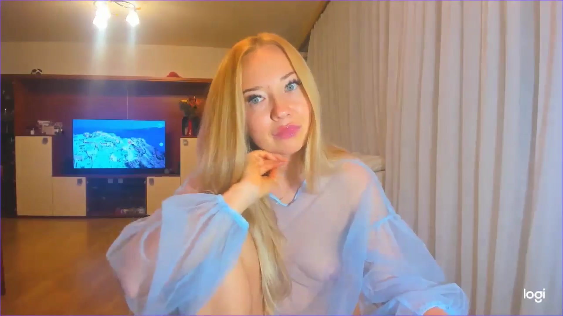 Gallery image thumbnail from FlamingoDream's myfreecams stream on, 08/09/2024, 21:50 image 2 of 20