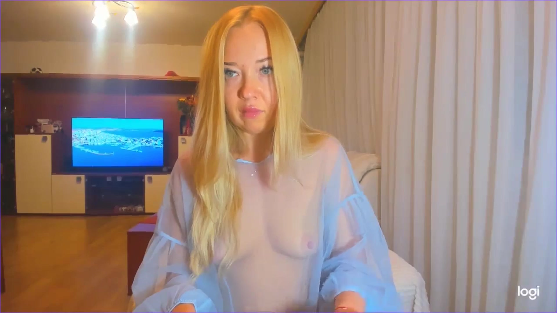 Gallery image thumbnail from FlamingoDream's myfreecams stream on, 08/09/2024, 21:50 image 6 of 20