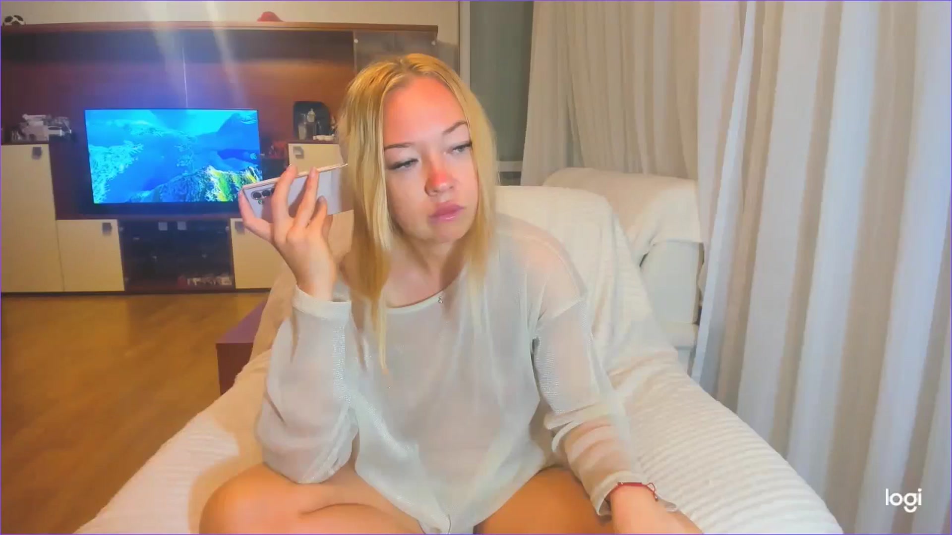 Gallery image thumbnail from FlamingoDream's myfreecams stream on, 08/12/2024, 23:50 image 8 of 20