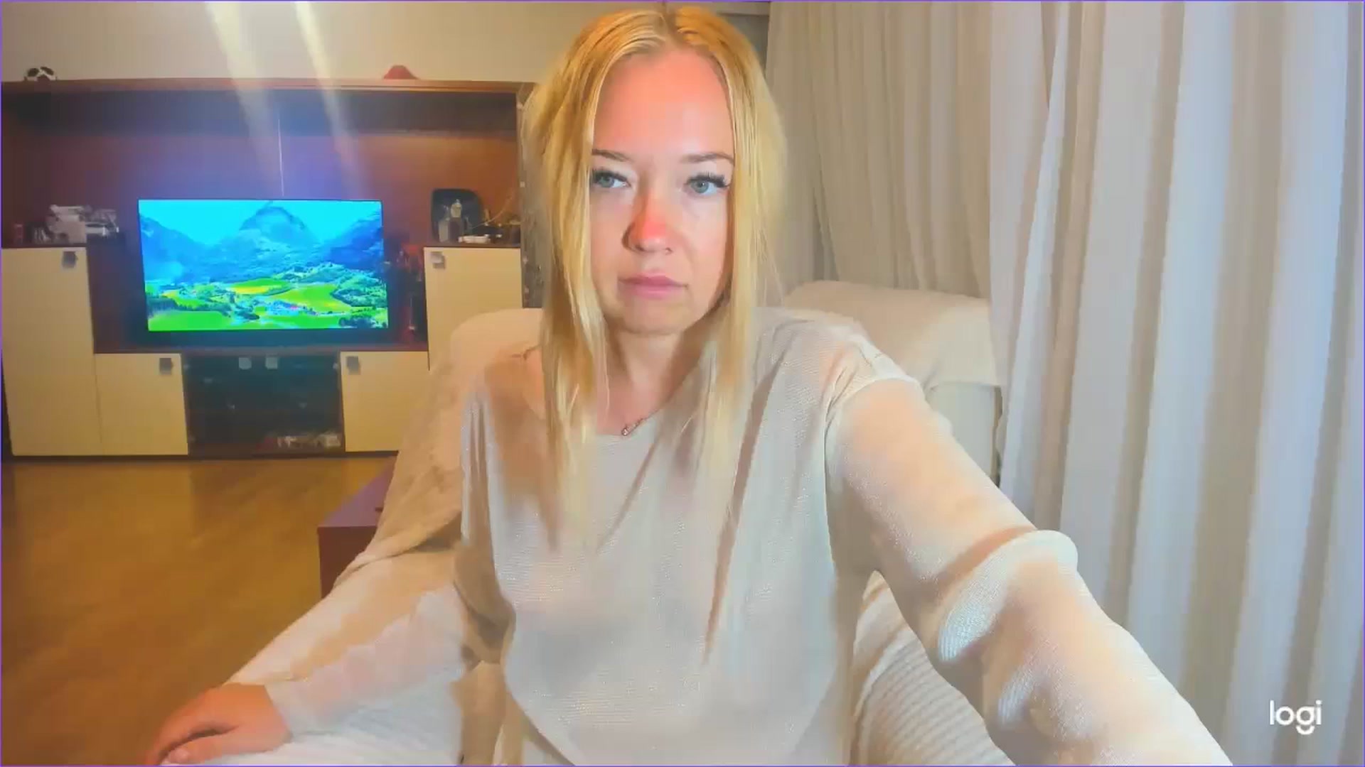 Gallery image thumbnail from FlamingoDream's myfreecams stream on, 08/12/2024, 23:50 image 2 of 20