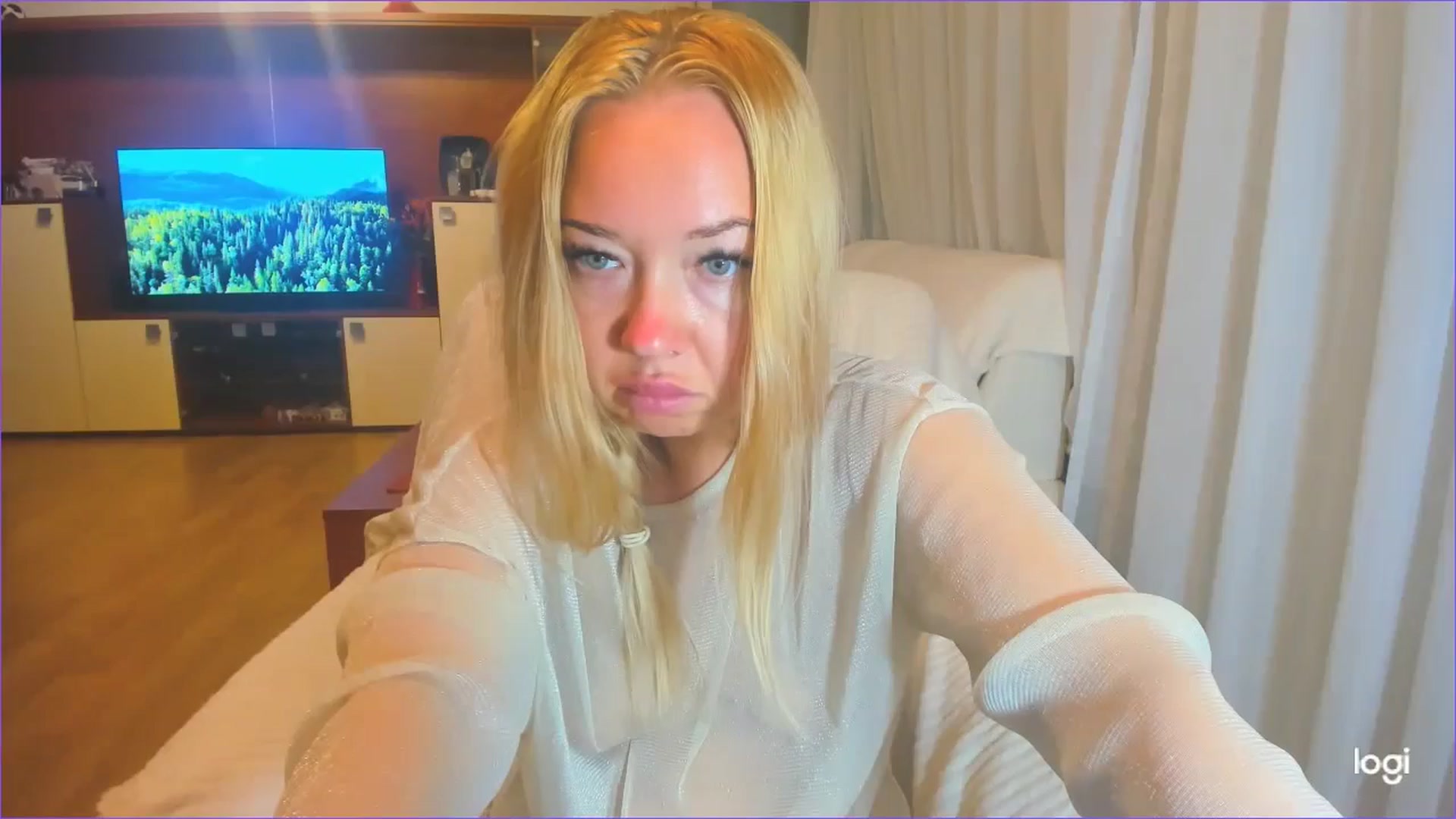 Gallery image thumbnail from FlamingoDream's myfreecams stream on, 08/13/2024, 24:24 image 1 of 20