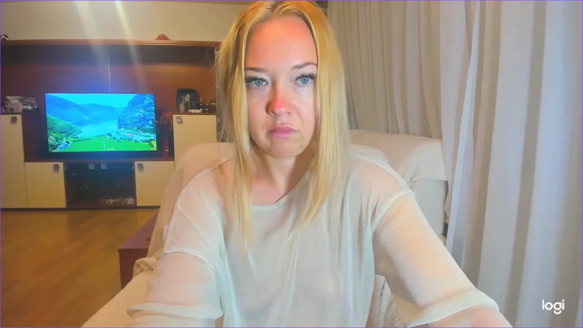 Gallery image thumbnail from FlamingoDream's myfreecams stream on, 08/13/2024, 24:24 image 3 of 20