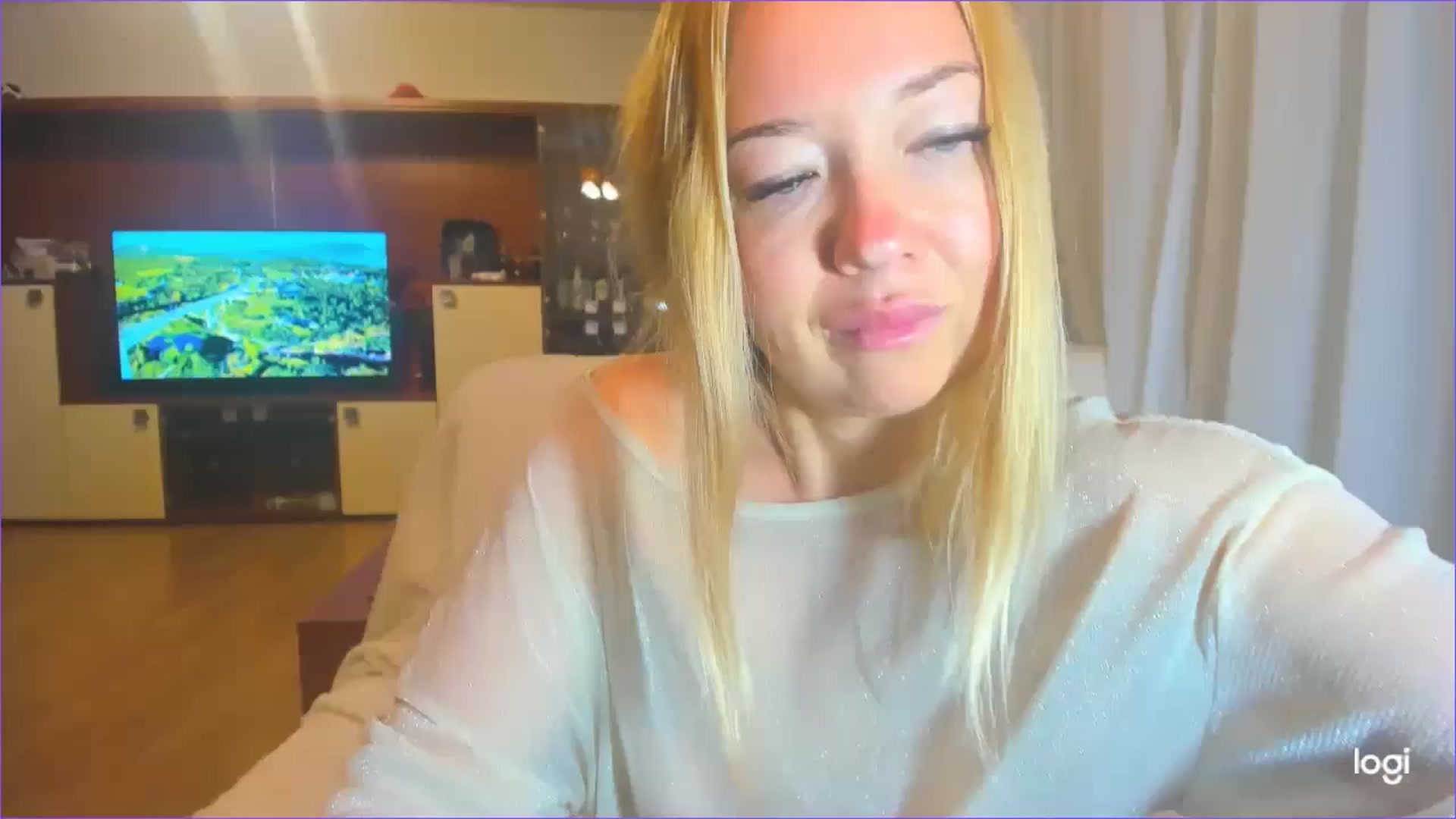 Gallery image thumbnail from FlamingoDream's myfreecams stream on, 08/13/2024, 24:24 image 9 of 20