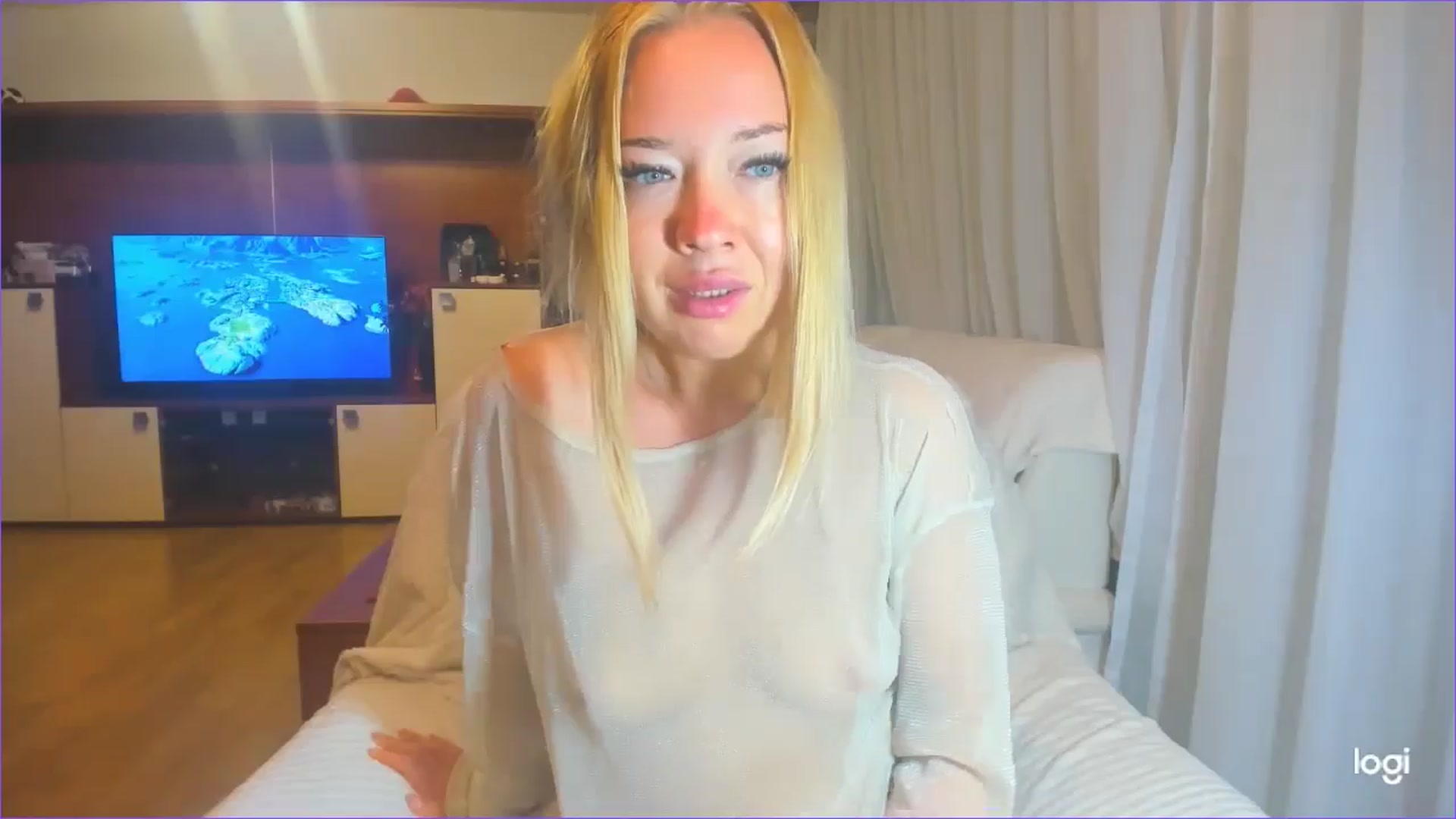 Gallery image thumbnail from FlamingoDream's myfreecams stream on, 08/13/2024, 24:24 image 7 of 20