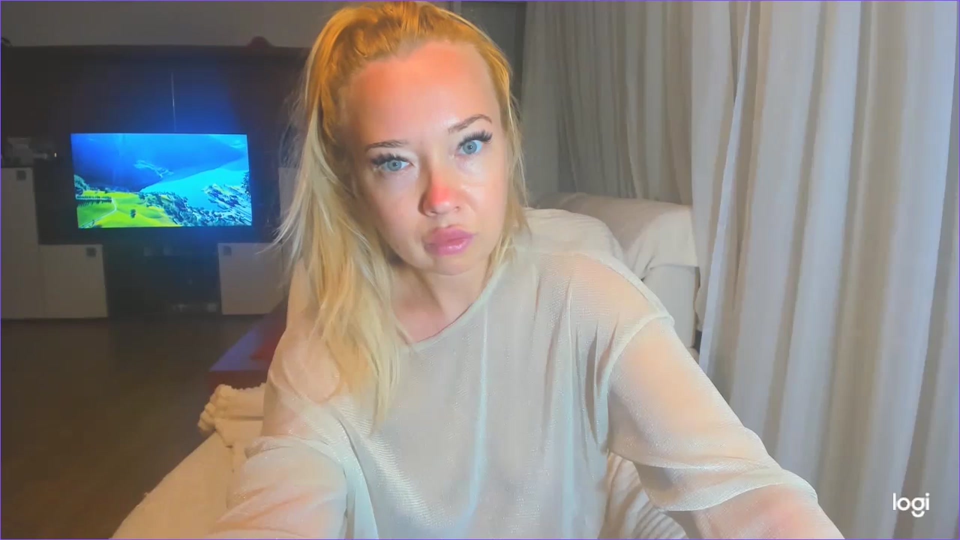 Gallery image thumbnail from FlamingoDream's myfreecams stream on, 08/13/2024, 02:34 image 18 of 20