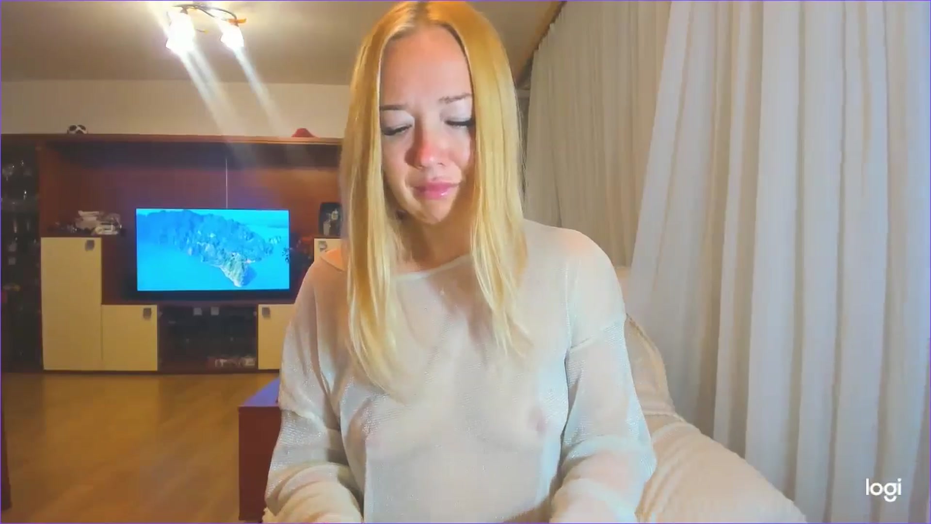 Gallery image thumbnail from FlamingoDream's myfreecams stream on, 08/14/2024, 24:22 image 17 of 20