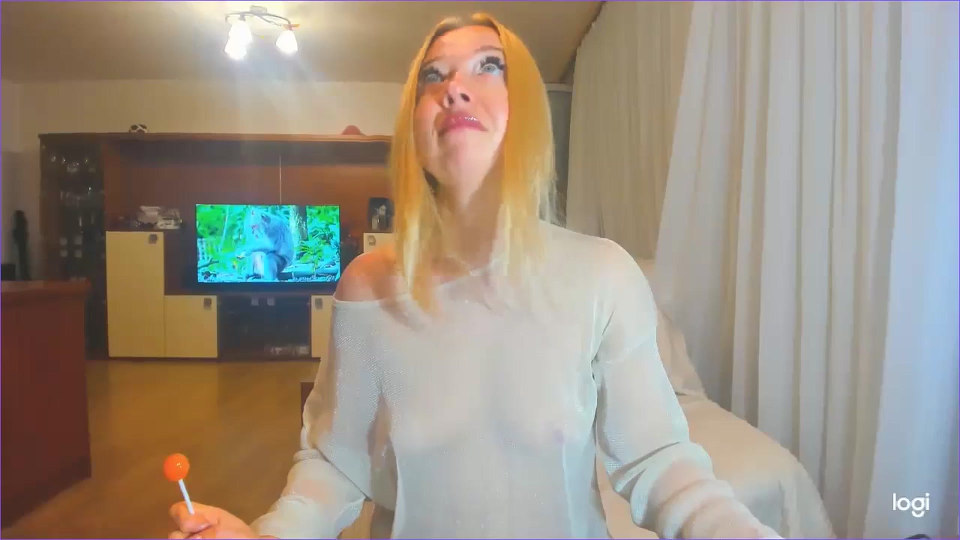 Gallery image thumbnail from FlamingoDream's myfreecams stream on, 08/14/2024, 24:22 image 5 of 20