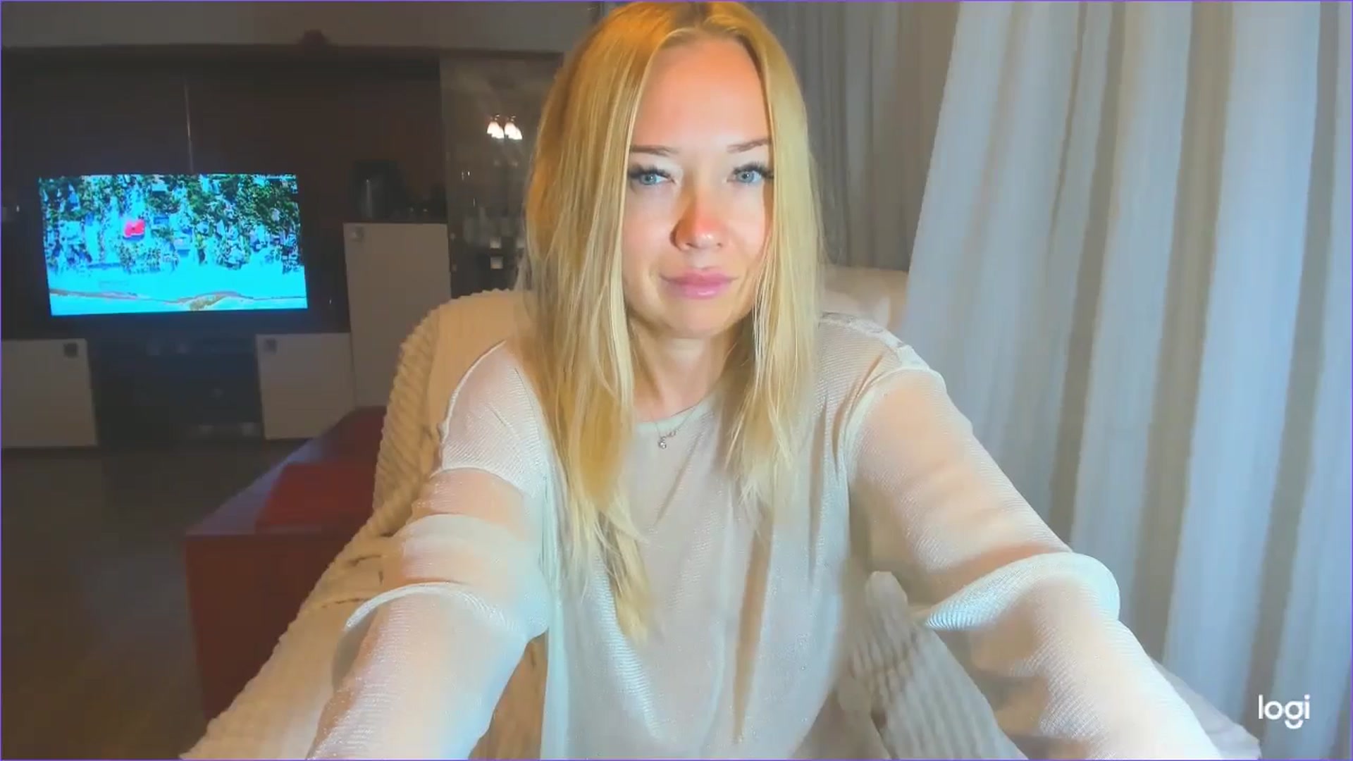 Gallery image thumbnail from FlamingoDream's myfreecams stream on, 08/14/2024, 03:58 image 17 of 20