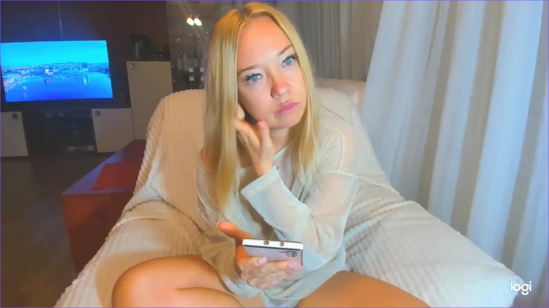Gallery image thumbnail from FlamingoDream's myfreecams stream on, 08/14/2024, 03:58 image 13 of 20