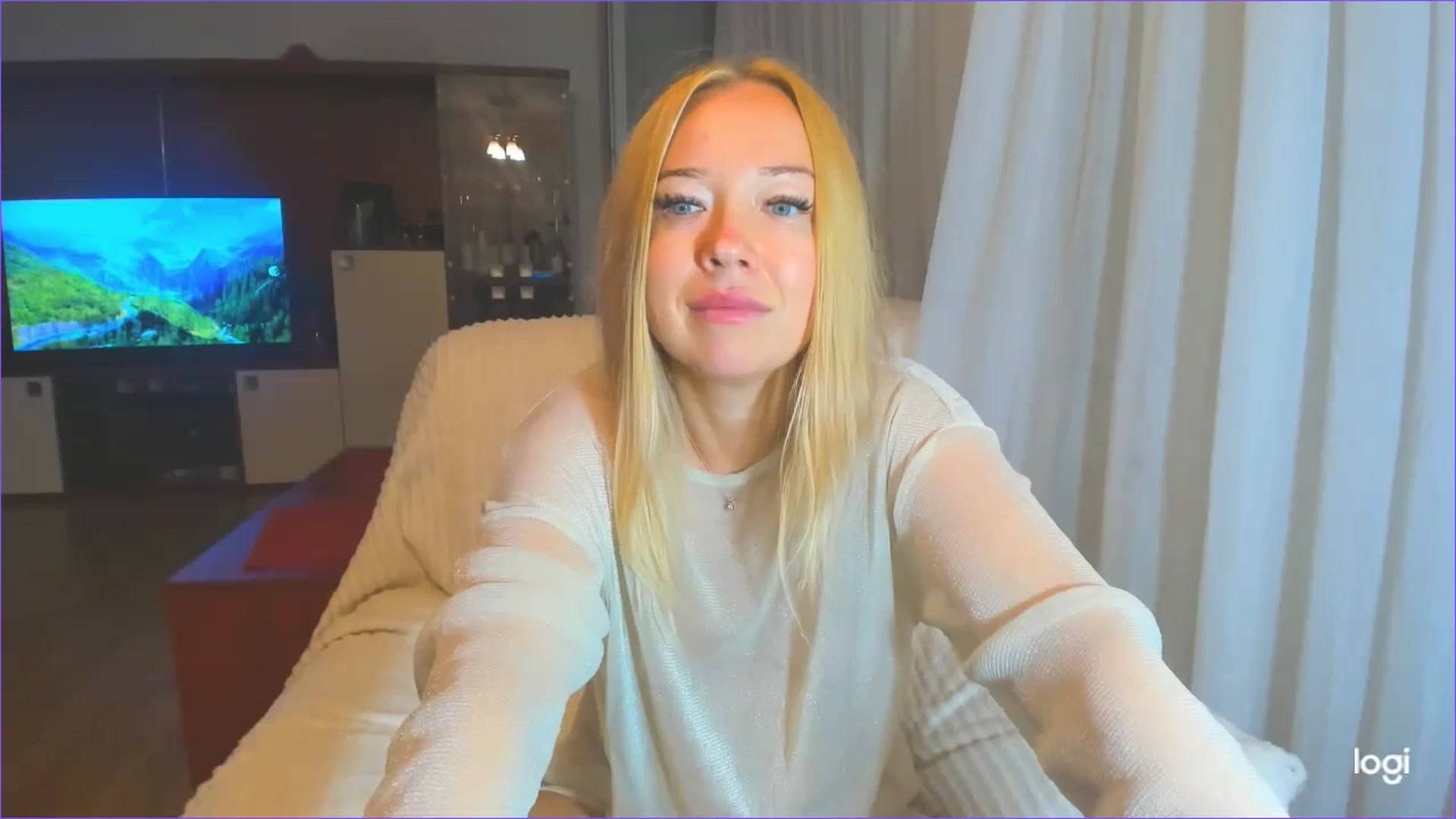 Gallery image thumbnail from FlamingoDream's myfreecams stream on, 08/14/2024, 03:58 image 11 of 20
