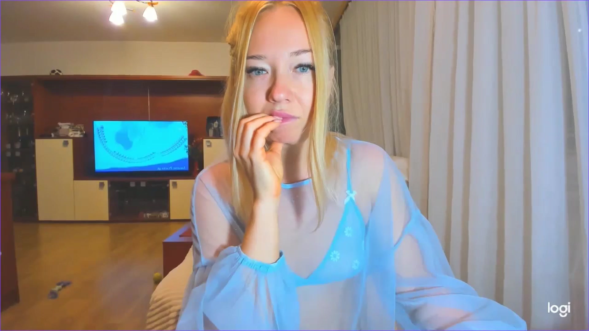 Gallery image thumbnail from FlamingoDream's myfreecams stream on, 08/15/2024, 24:02 image 8 of 20