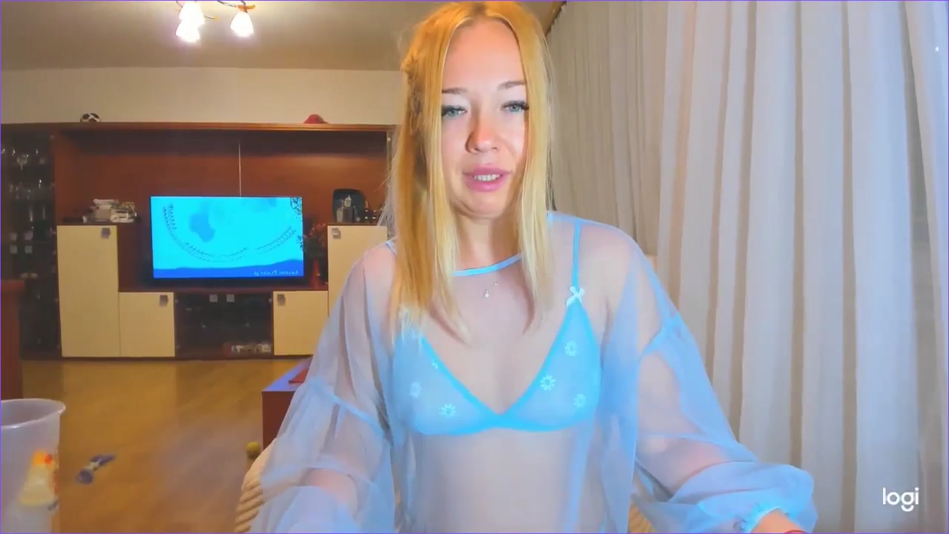 Gallery image thumbnail from FlamingoDream's myfreecams stream on, 08/15/2024, 01:03 image 4 of 20