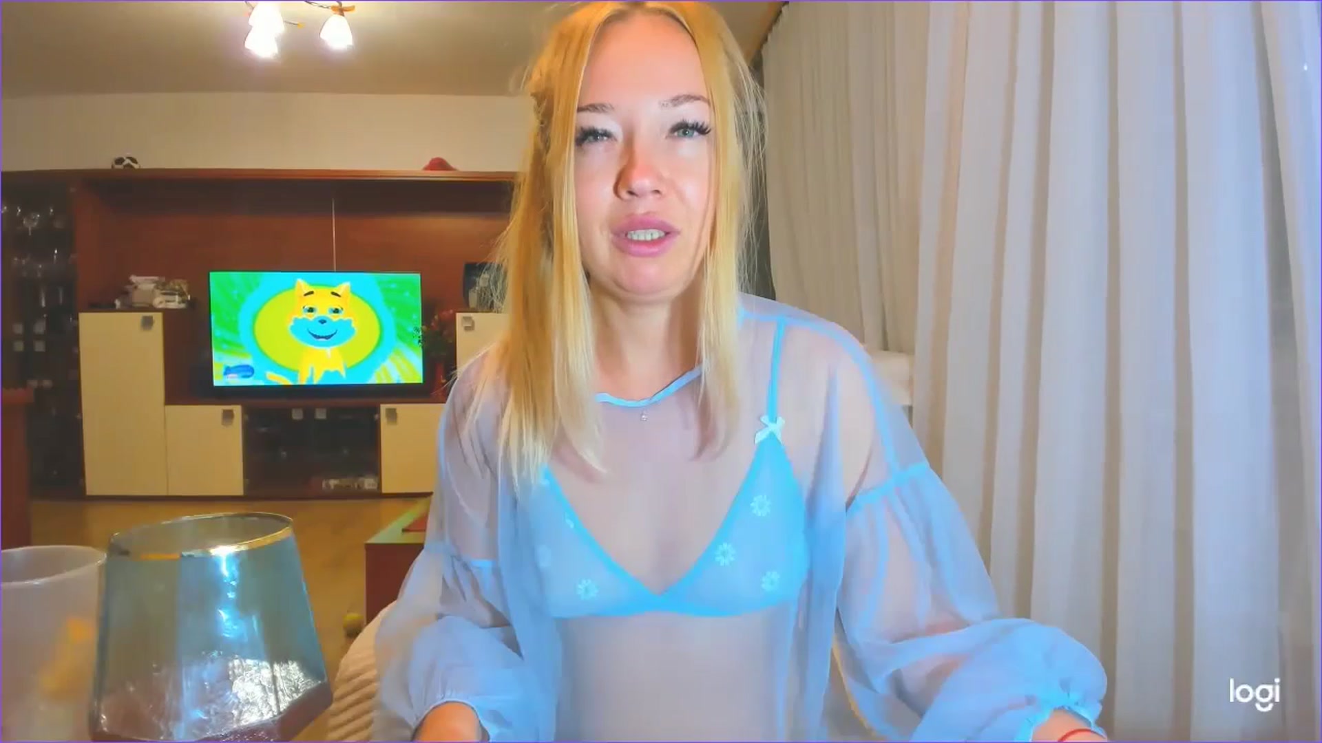 Gallery image thumbnail from FlamingoDream's myfreecams stream on, 08/15/2024, 01:03 image 16 of 20