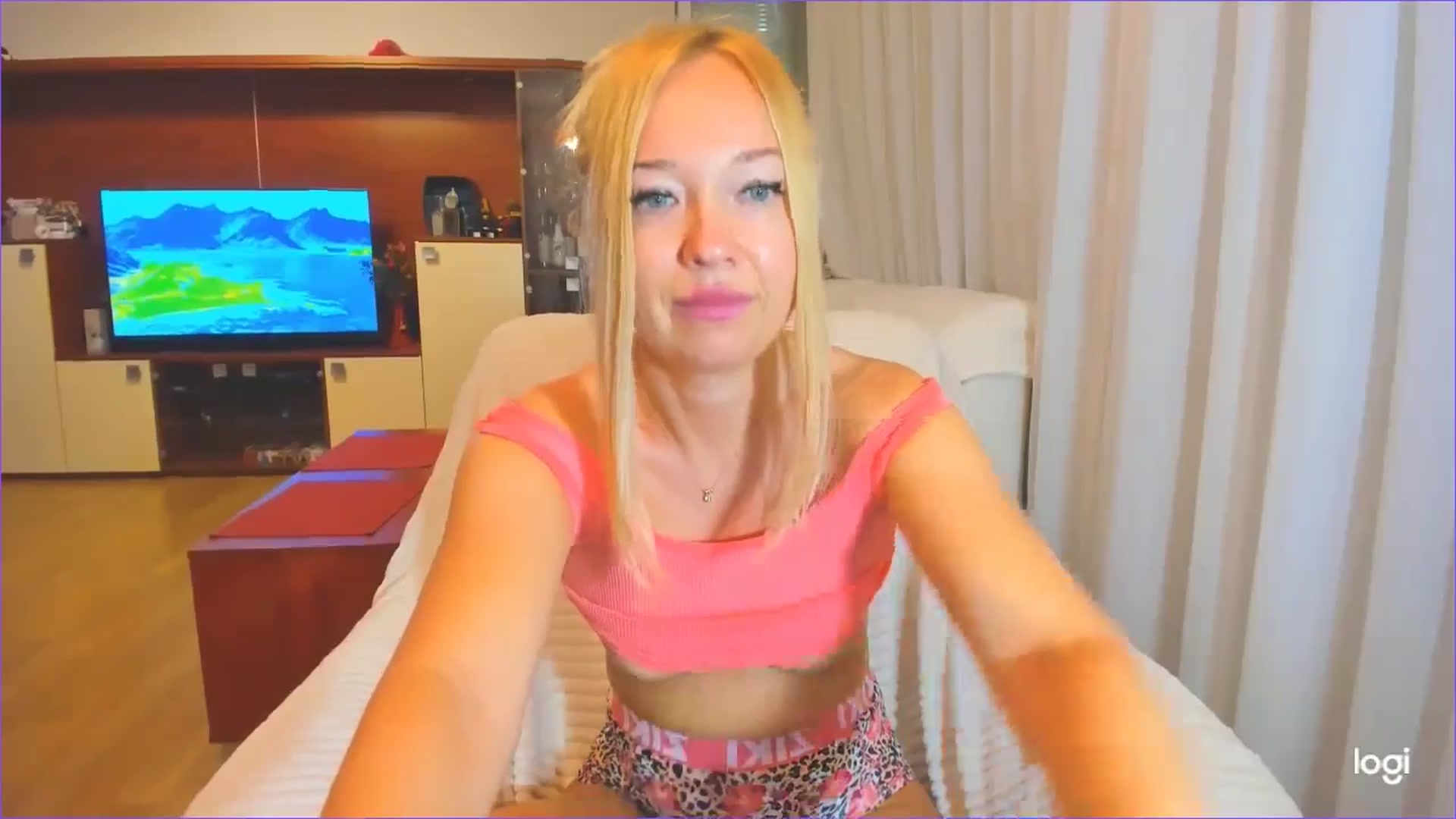 Gallery image thumbnail from FlamingoDream's myfreecams stream on, 08/16/2024, 04:17 image 4 of 20