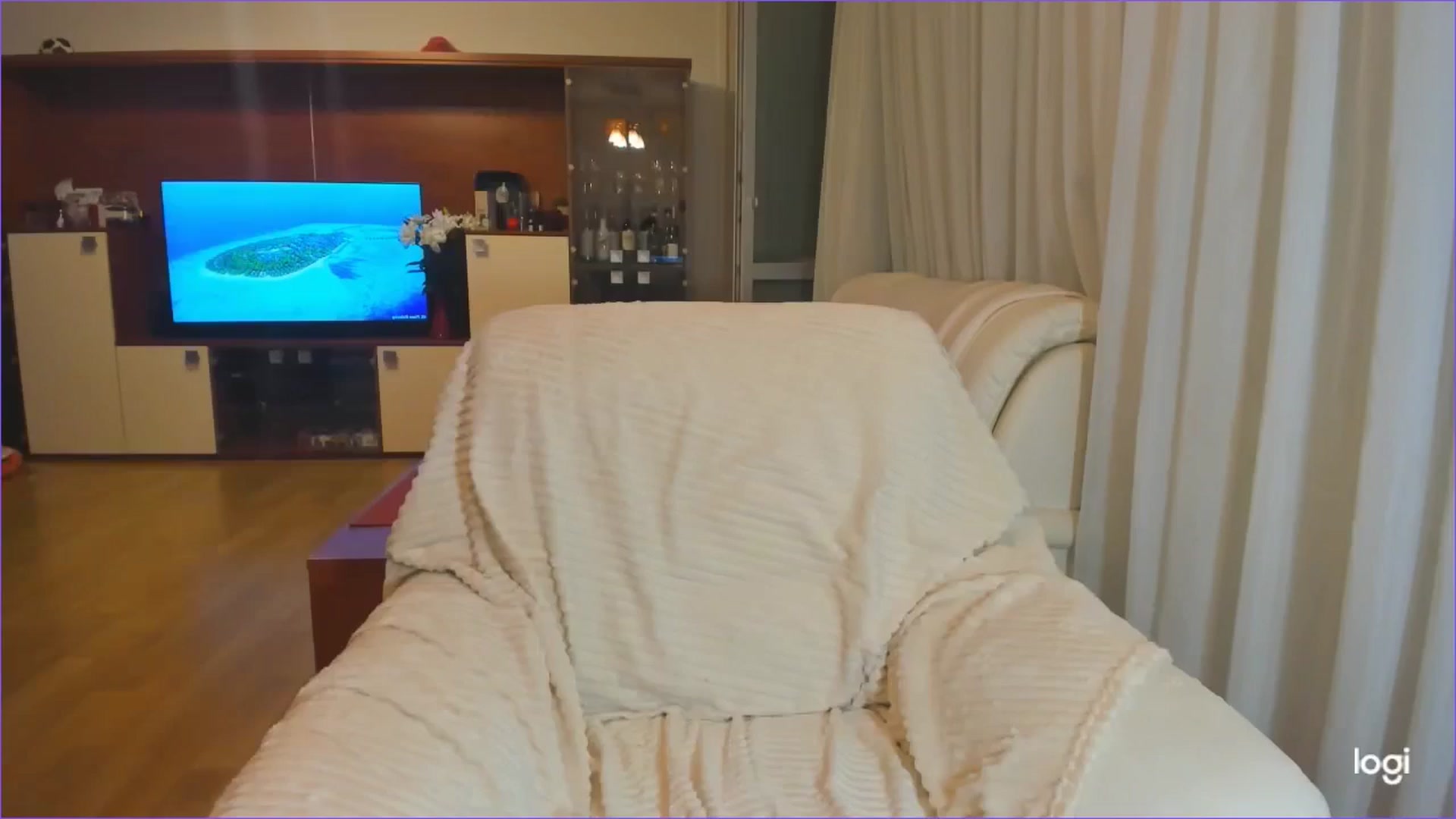 Gallery image thumbnail from FlamingoDream's myfreecams stream on, 08/21/2024, 03:10 image 3 of 20