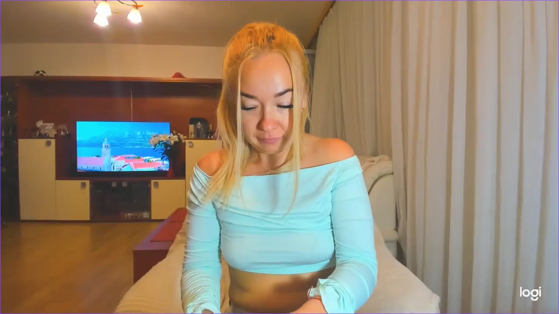 Gallery image thumbnail from FlamingoDream's myfreecams stream on, 08/21/2024, 23:57 image 2 of 20