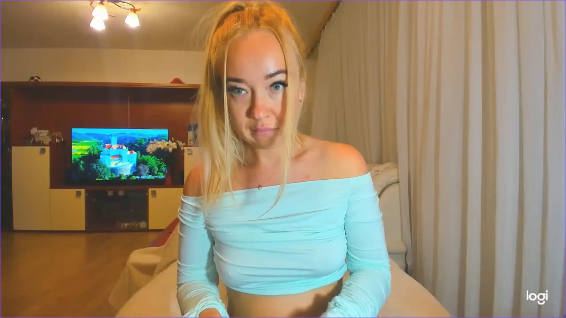 Gallery image thumbnail from FlamingoDream's myfreecams stream on, 08/22/2024, 01:59 image 14 of 20