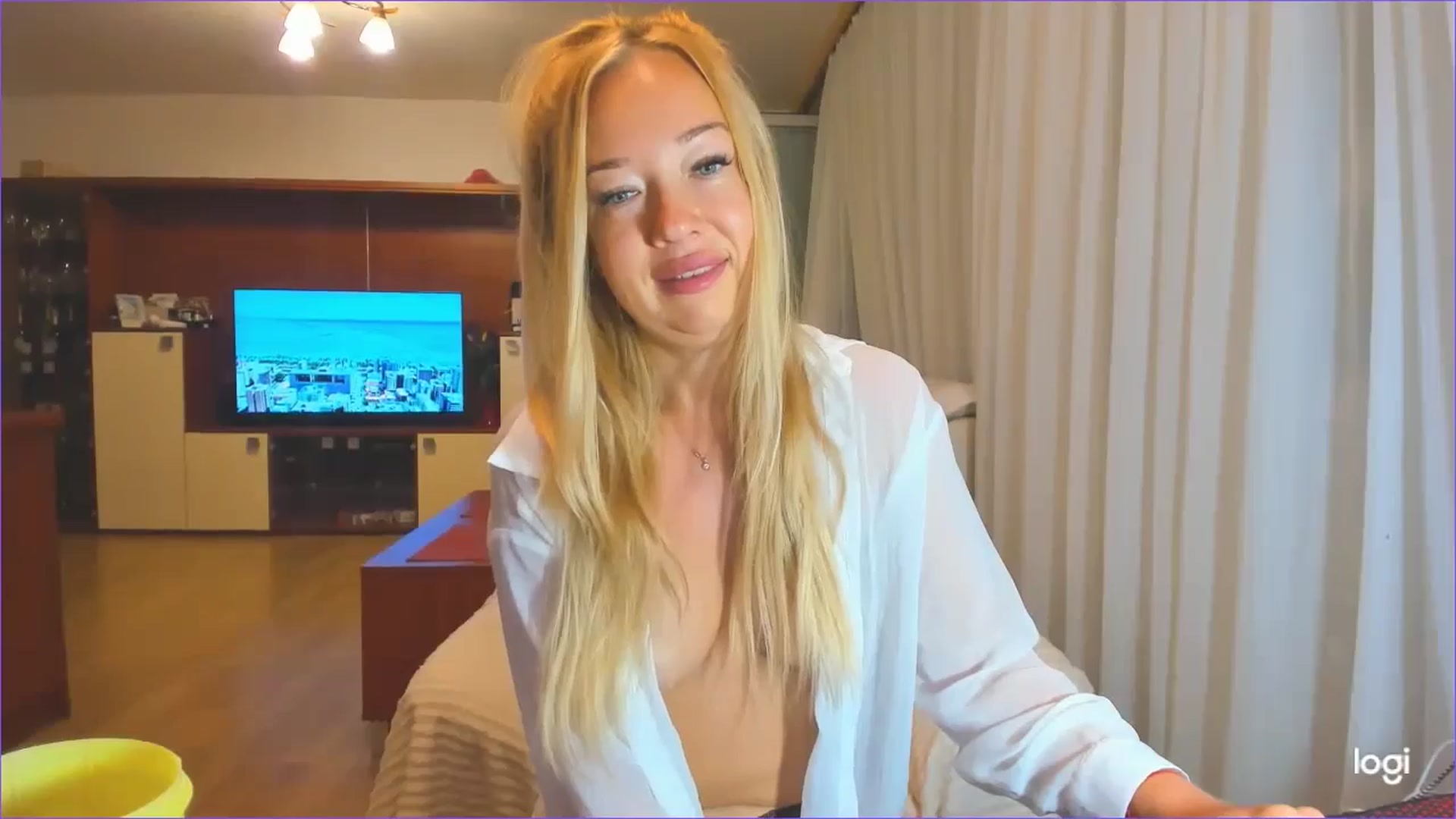 Gallery image thumbnail from FlamingoDream's myfreecams stream on, 09/04/2024, 24:47 image 3 of 20