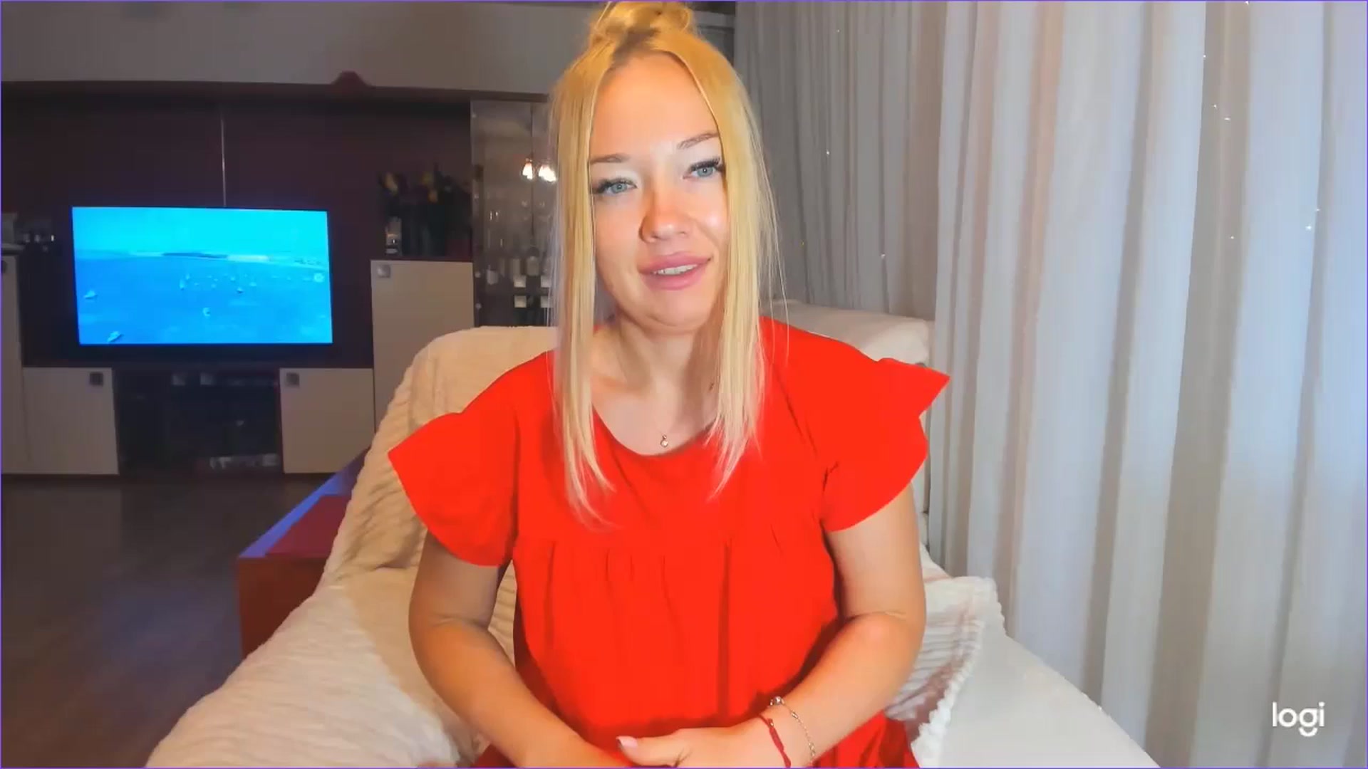 Gallery image thumbnail from FlamingoDream's myfreecams stream on, 09/07/2024, 03:25 image 13 of 20