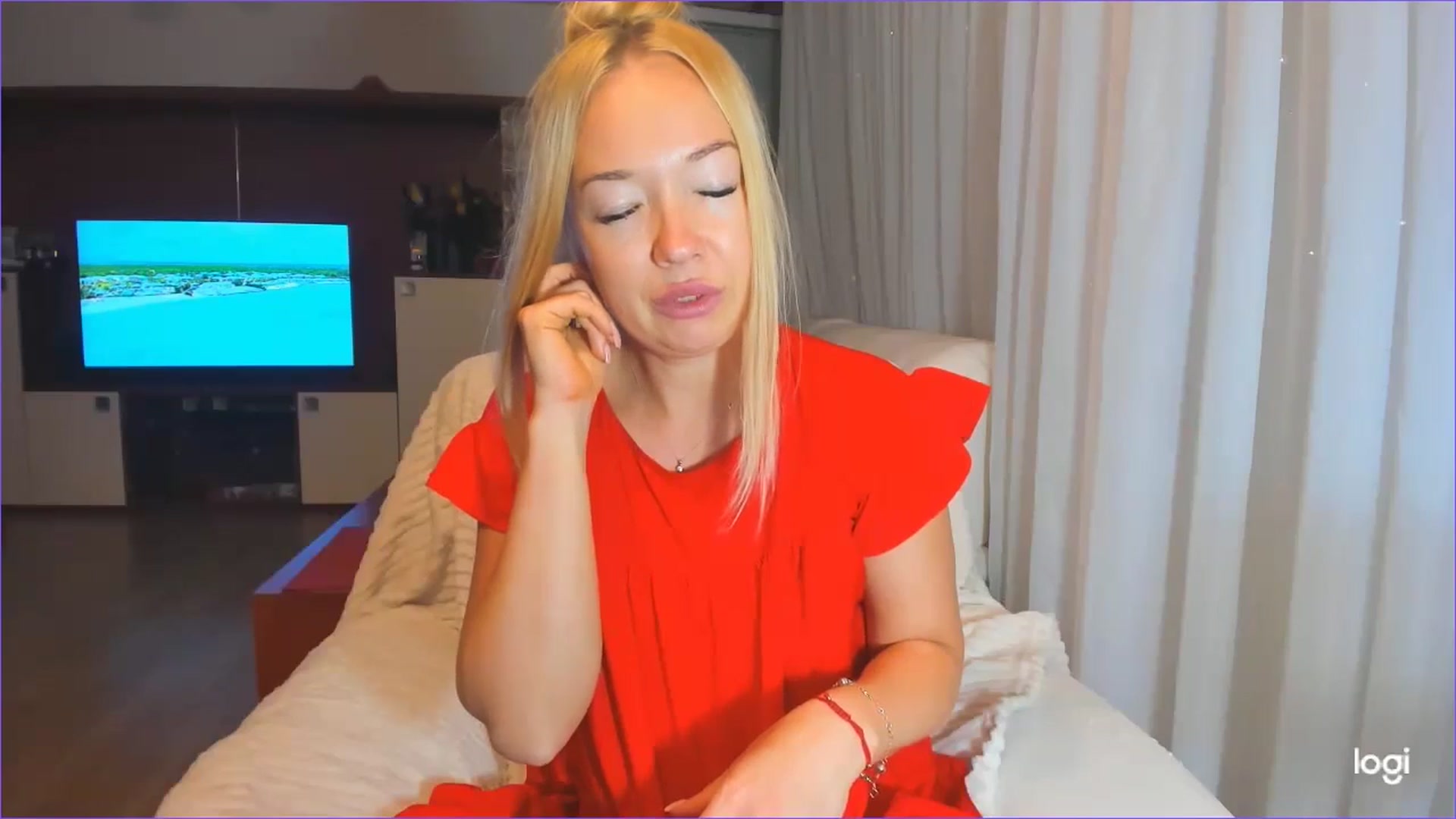 Gallery image thumbnail from FlamingoDream's myfreecams stream on, 09/07/2024, 03:25 image 12 of 20