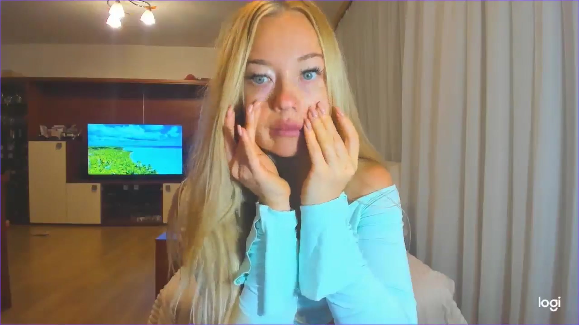 Gallery image thumbnail from FlamingoDream's myfreecams stream on, 09/11/2024, 01:23 image 10 of 20