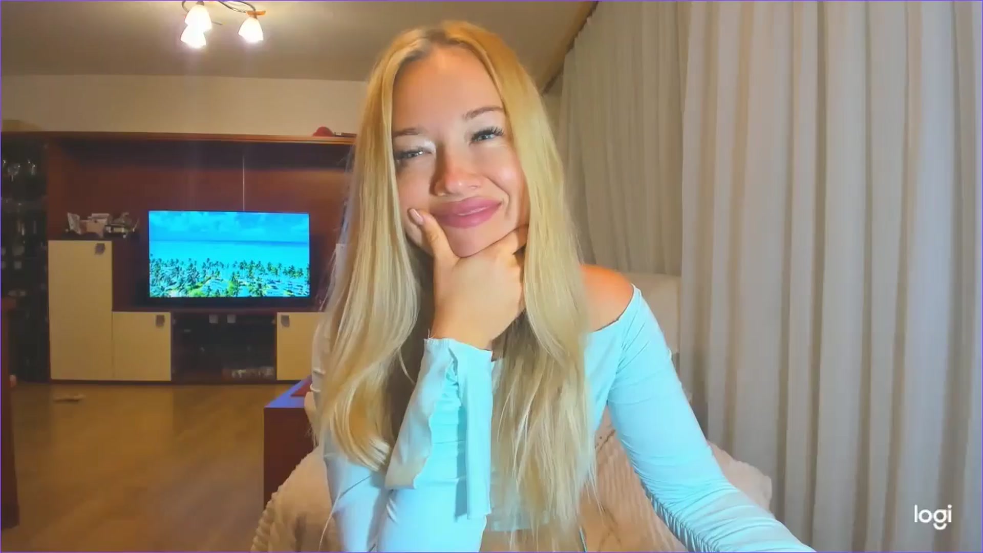 Gallery image thumbnail from FlamingoDream's myfreecams stream on, 09/11/2024, 01:23 image 18 of 20