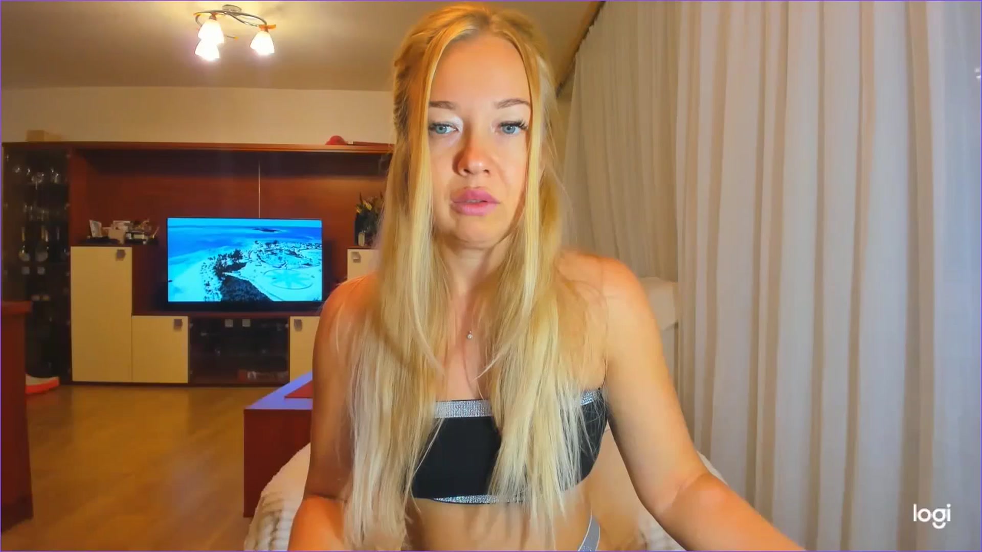 Gallery image thumbnail from FlamingoDream's myfreecams stream on, 09/11/2024, 23:08 image 15 of 20
