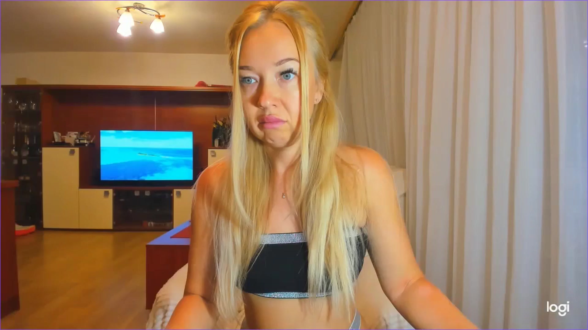 Gallery image thumbnail from FlamingoDream's myfreecams stream on, 09/11/2024, 23:08 image 13 of 20