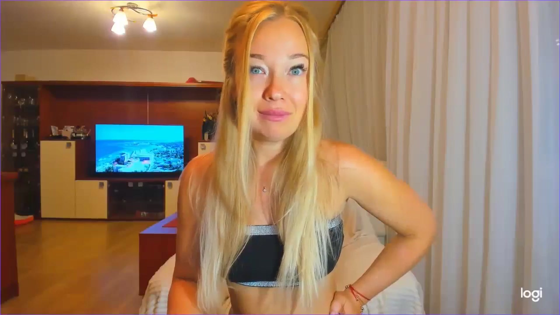 Gallery image thumbnail from FlamingoDream's myfreecams stream on, 09/11/2024, 23:08 image 14 of 20