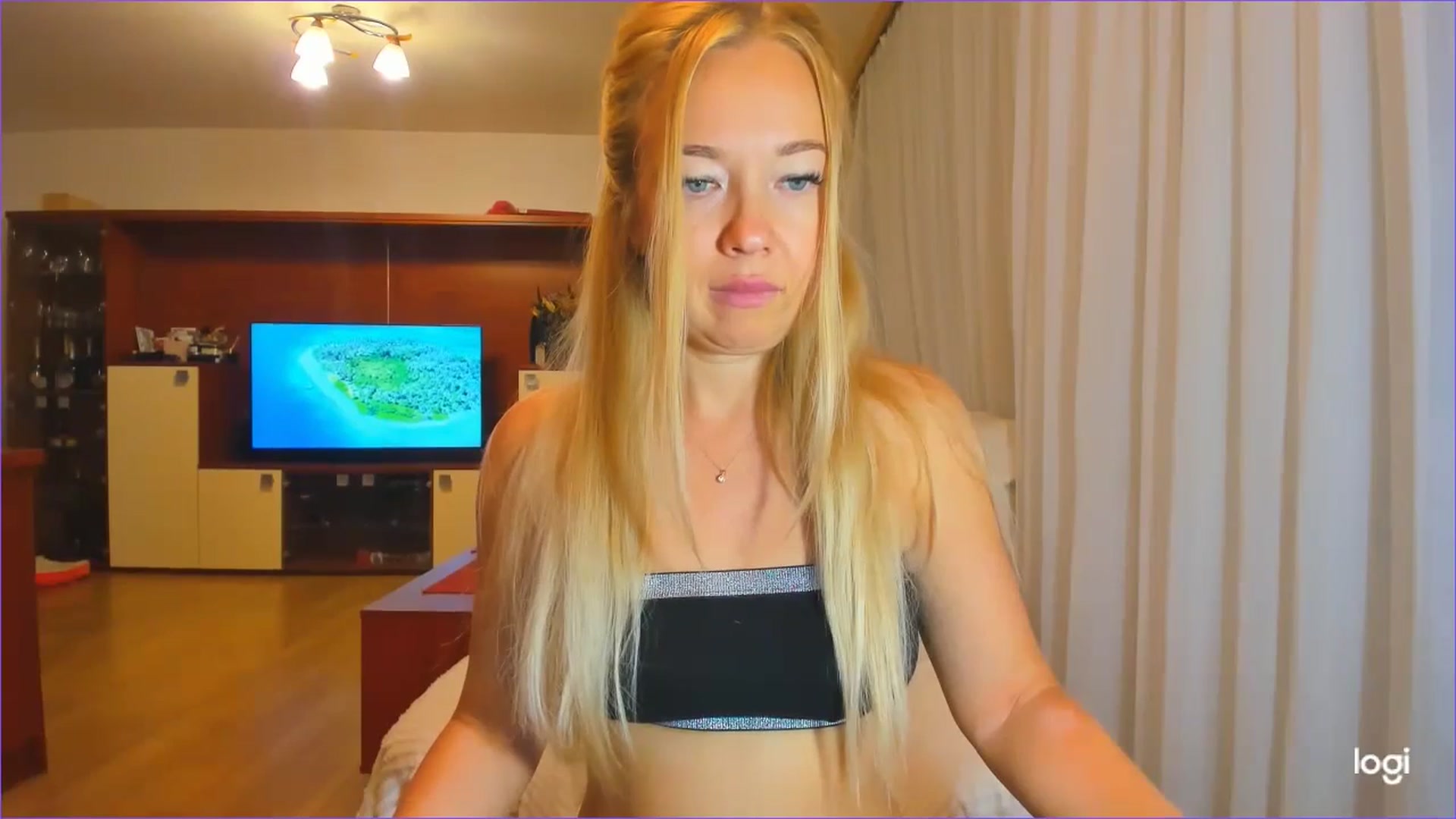 Gallery image thumbnail from FlamingoDream's myfreecams stream on, 09/11/2024, 23:08 image 4 of 20