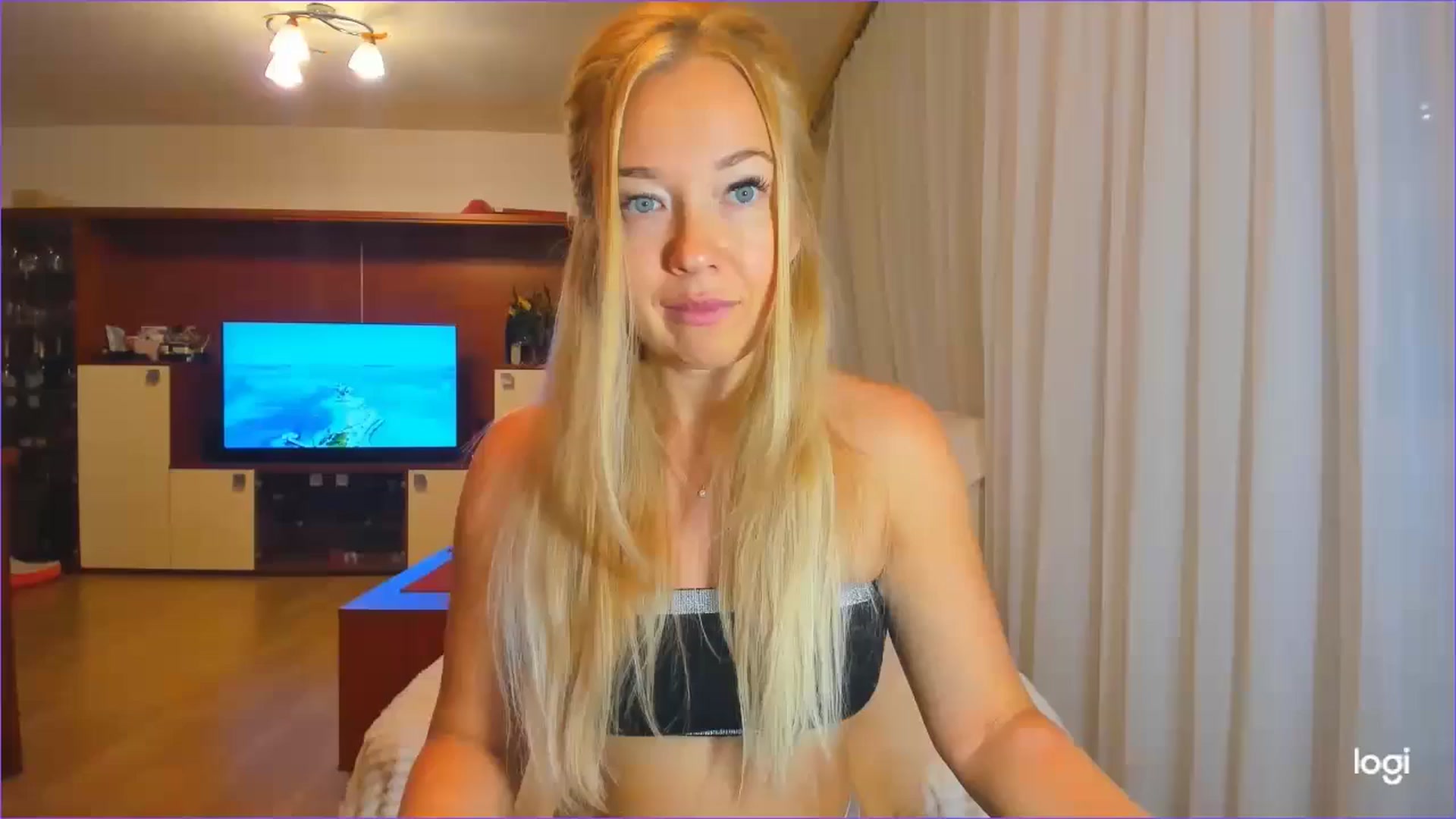 Gallery image thumbnail from FlamingoDream's myfreecams stream on, 09/11/2024, 23:08 image 19 of 20