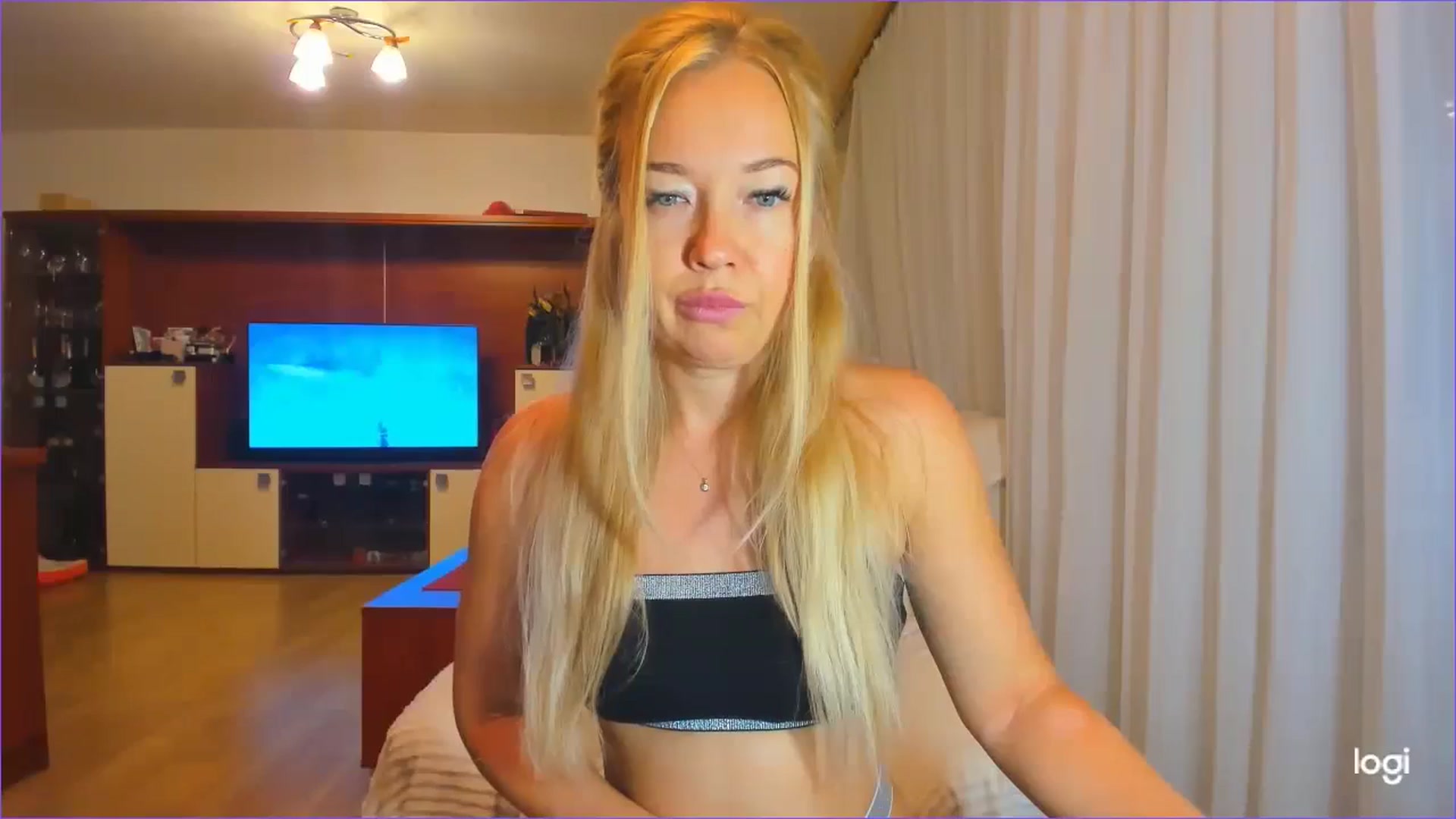 Gallery image thumbnail from FlamingoDream's myfreecams stream on, 09/11/2024, 23:08 image 16 of 20