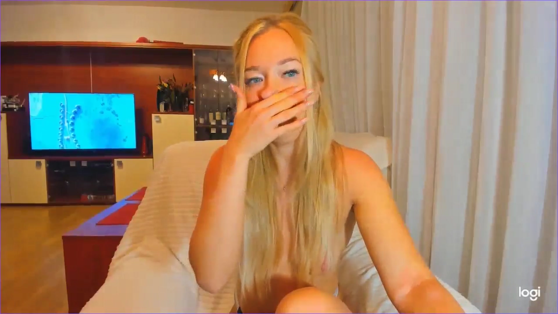 Gallery image thumbnail from FlamingoDream's myfreecams stream on, 09/12/2024, 02:07 image 4 of 20