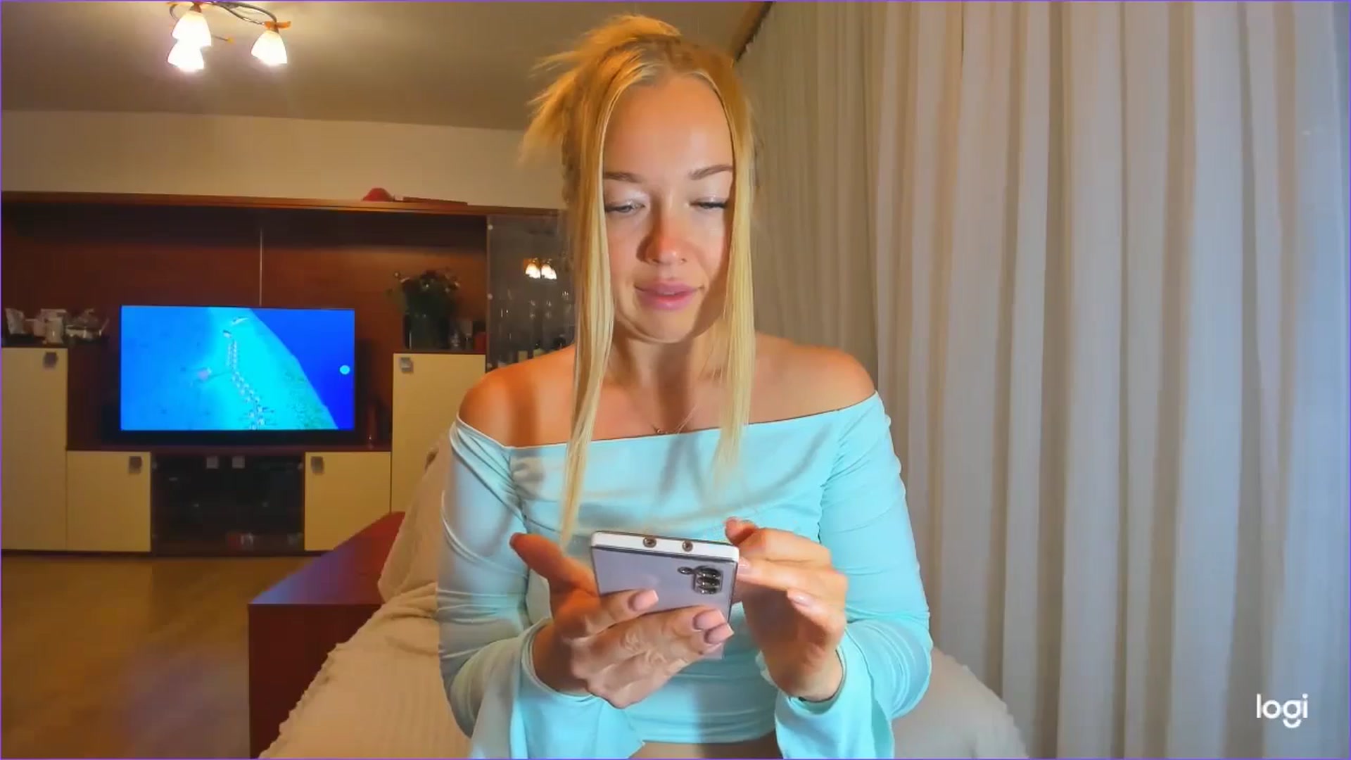 Gallery image thumbnail from FlamingoDream's myfreecams stream on, 09/12/2024, 23:32 image 15 of 20