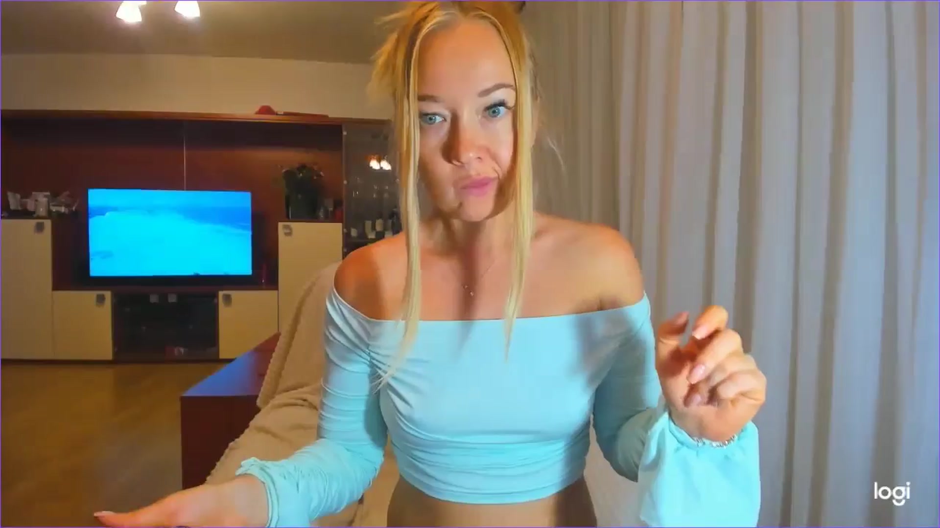 Gallery image thumbnail from FlamingoDream's myfreecams stream on, 09/13/2024, 24:04 image 18 of 20
