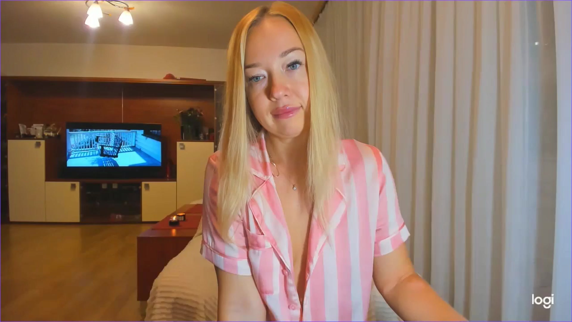 Gallery image thumbnail from FlamingoDream's myfreecams stream on, 09/14/2024, 24:01 image 1 of 20