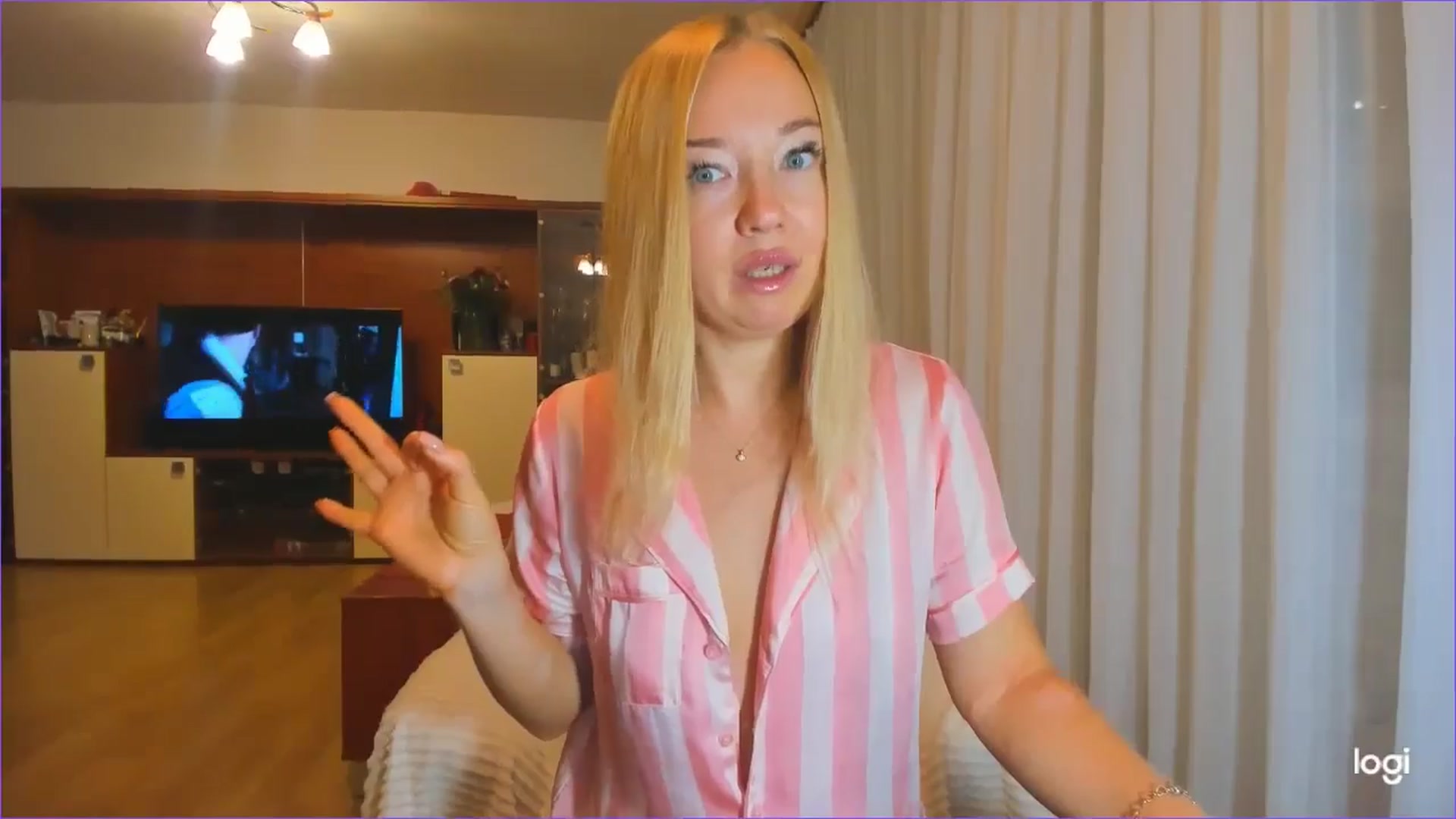 Gallery image thumbnail from FlamingoDream's myfreecams stream on, 09/14/2024, 24:01 image 11 of 20