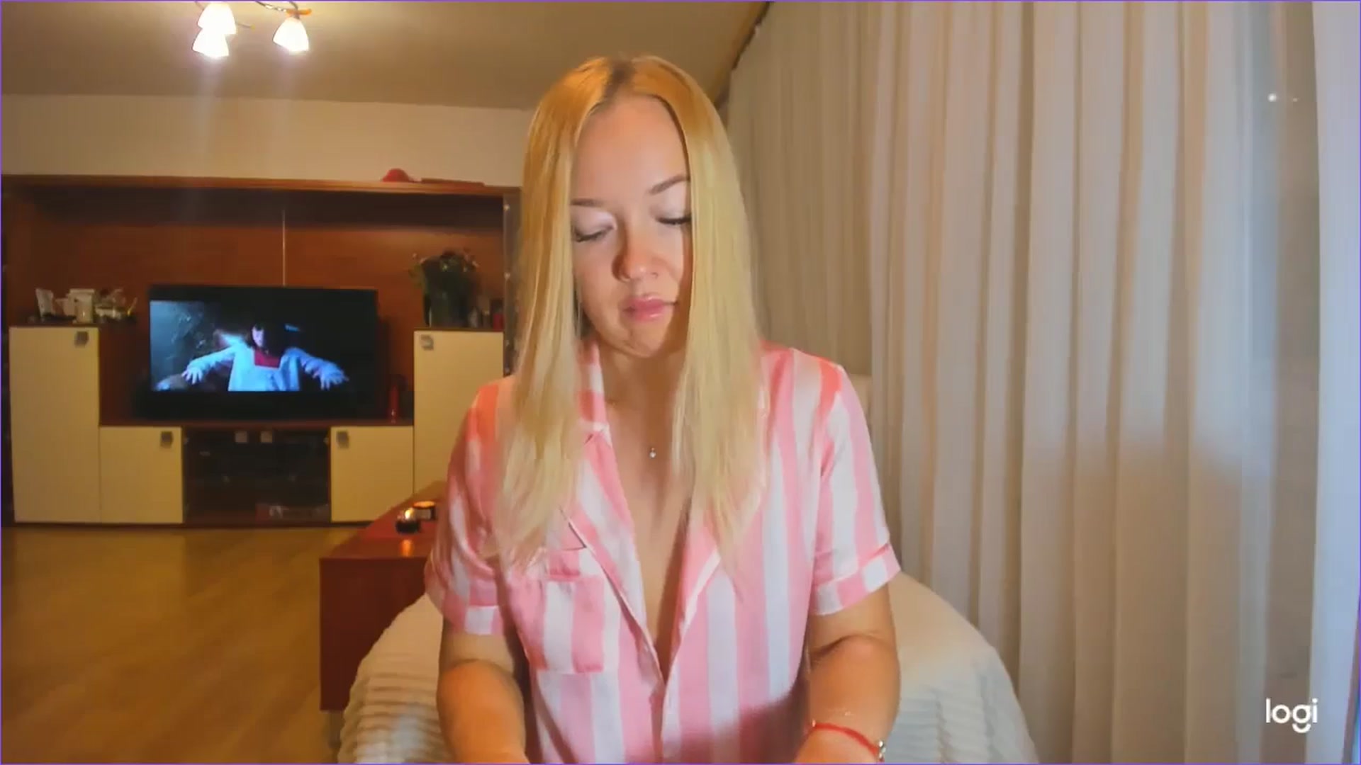 Gallery image thumbnail from FlamingoDream's myfreecams stream on, 09/14/2024, 24:41 image 10 of 20