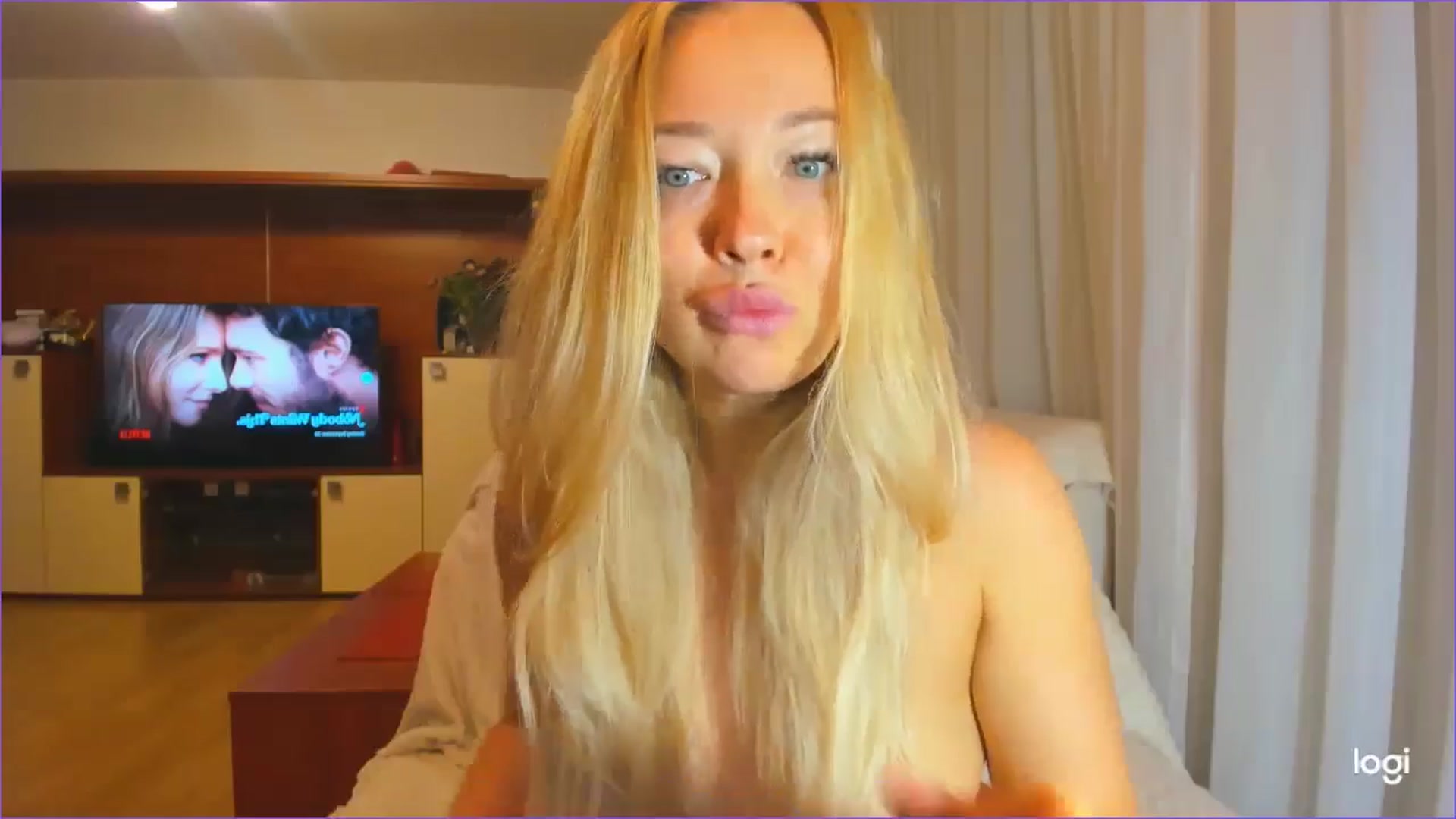 Gallery image thumbnail from FlamingoDream's myfreecams stream on, 09/17/2024, 05:17 image 20 of 20