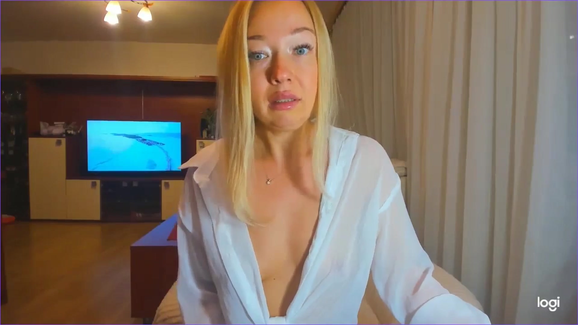 Gallery image thumbnail from FlamingoDream's myfreecams stream on, 09/19/2024, 02:03 image 6 of 20