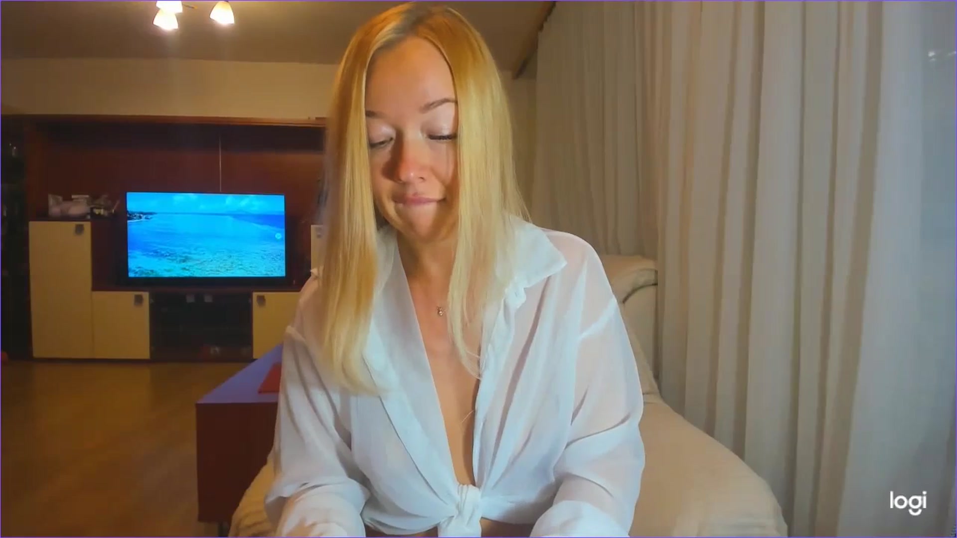 Gallery image thumbnail from FlamingoDream's myfreecams stream on, 09/19/2024, 02:03 image 14 of 20