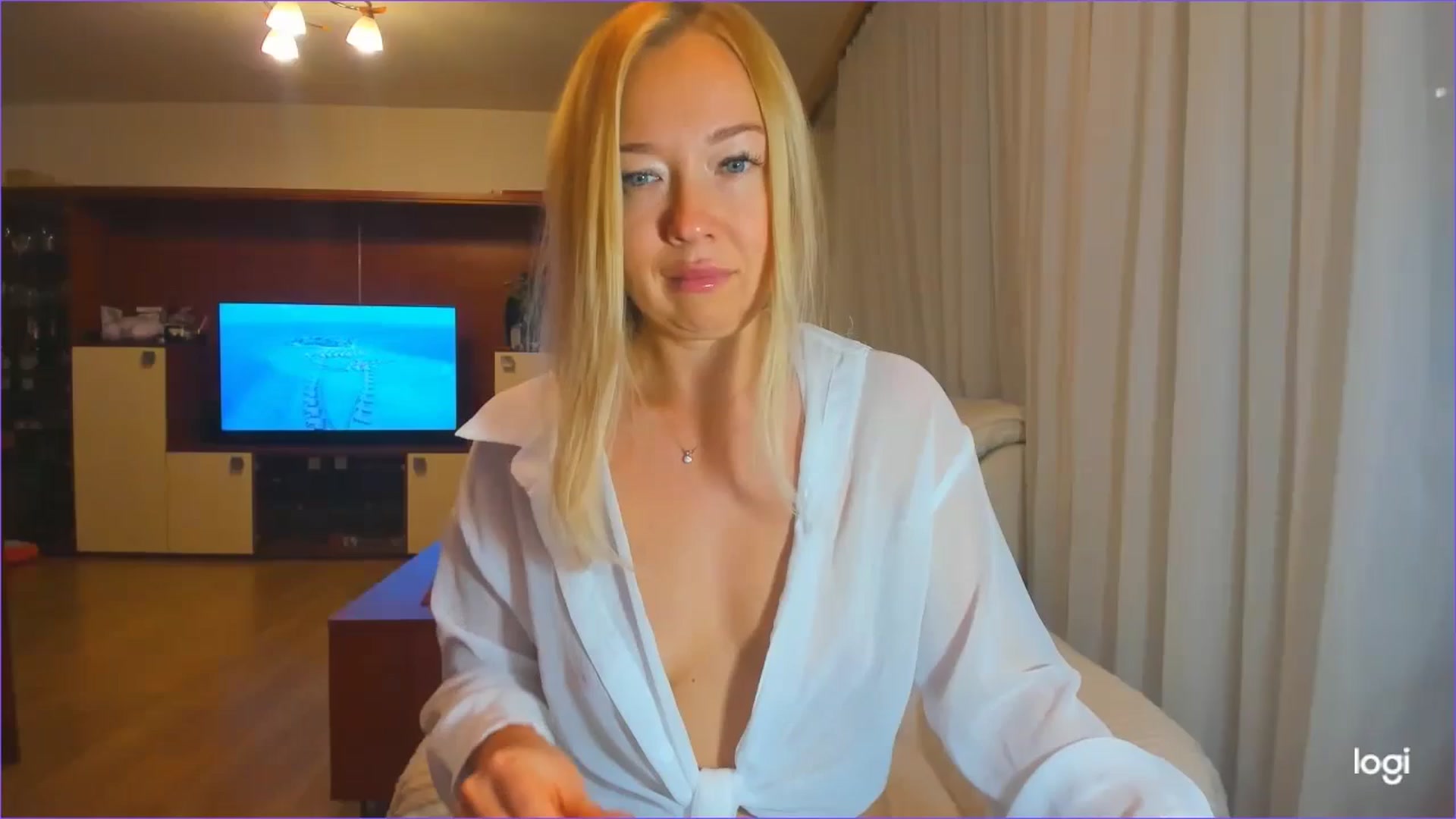 Gallery image thumbnail from FlamingoDream's myfreecams stream on, 09/19/2024, 02:03 image 4 of 20
