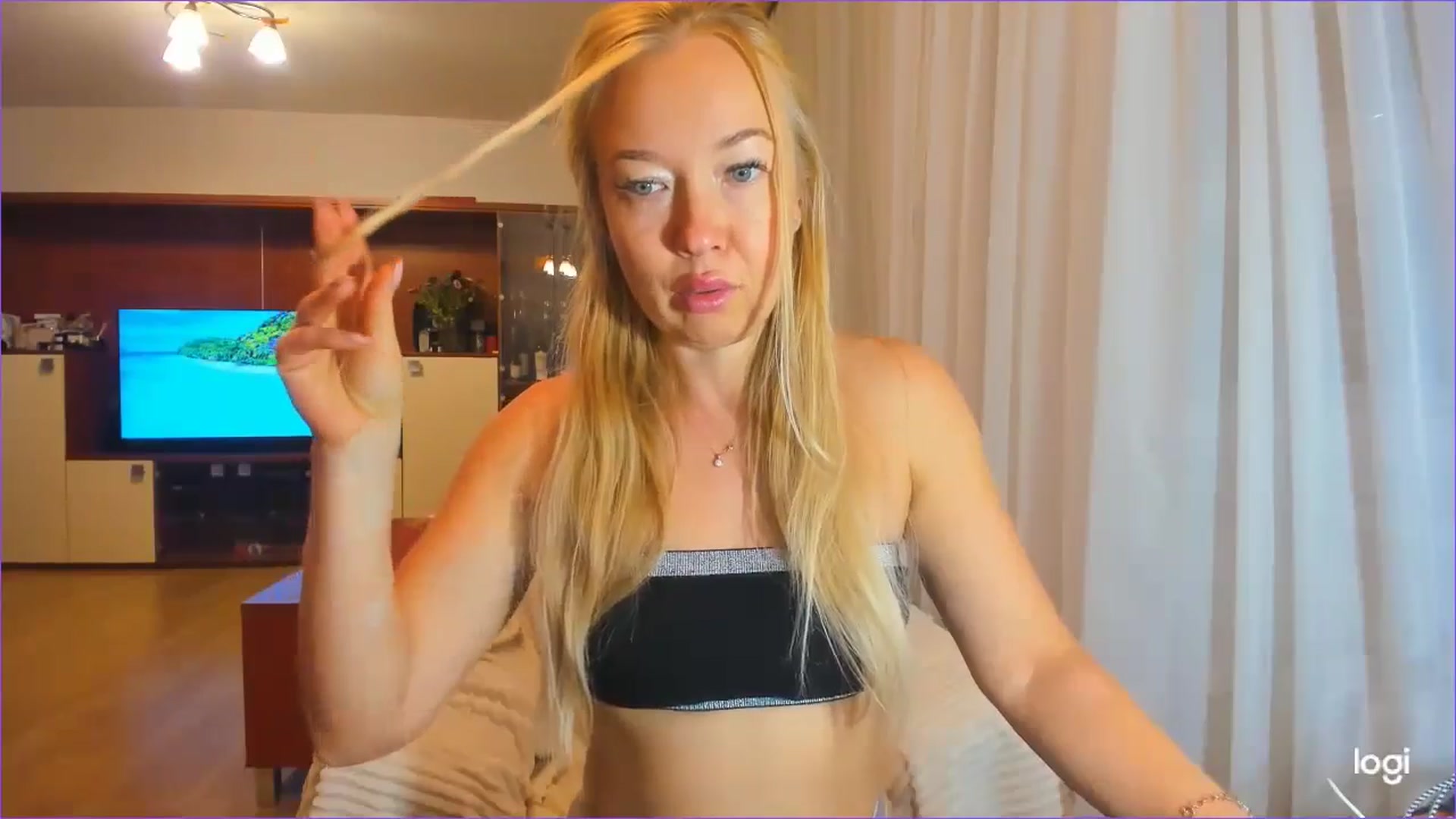 Gallery image thumbnail from FlamingoDream's myfreecams stream on, 09/19/2024, 23:06 image 20 of 20