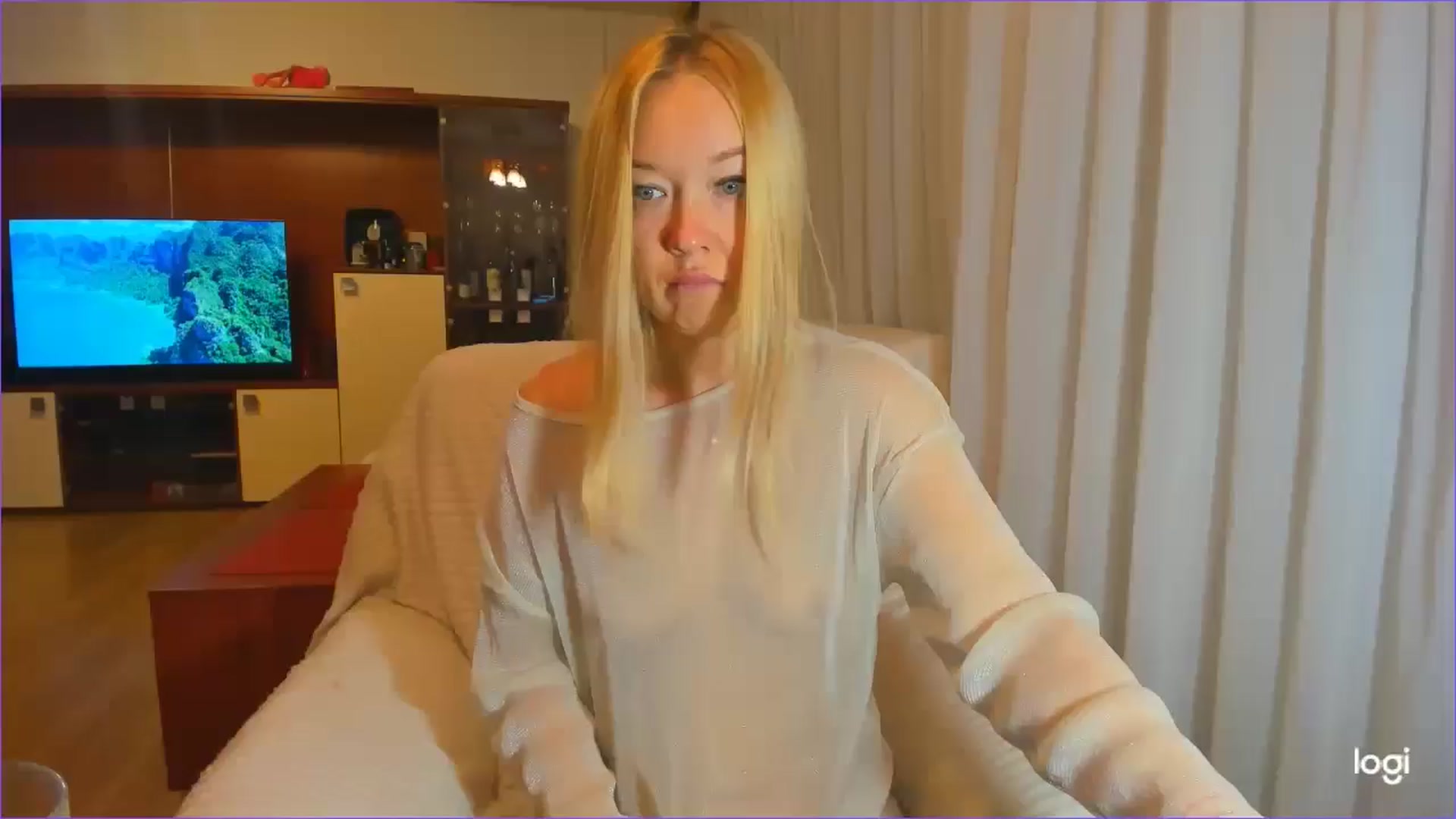 Gallery image thumbnail from FlamingoDream's myfreecams stream on, 09/25/2024, 01:30 image 3 of 20